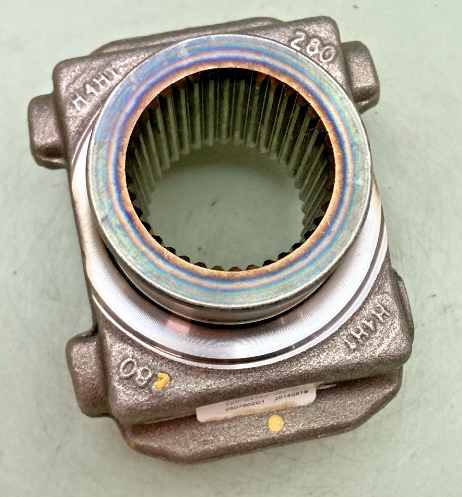 NEW REPLACES INTERNATIONAL 2607602C1 FLANGE END YOKE SPL90
