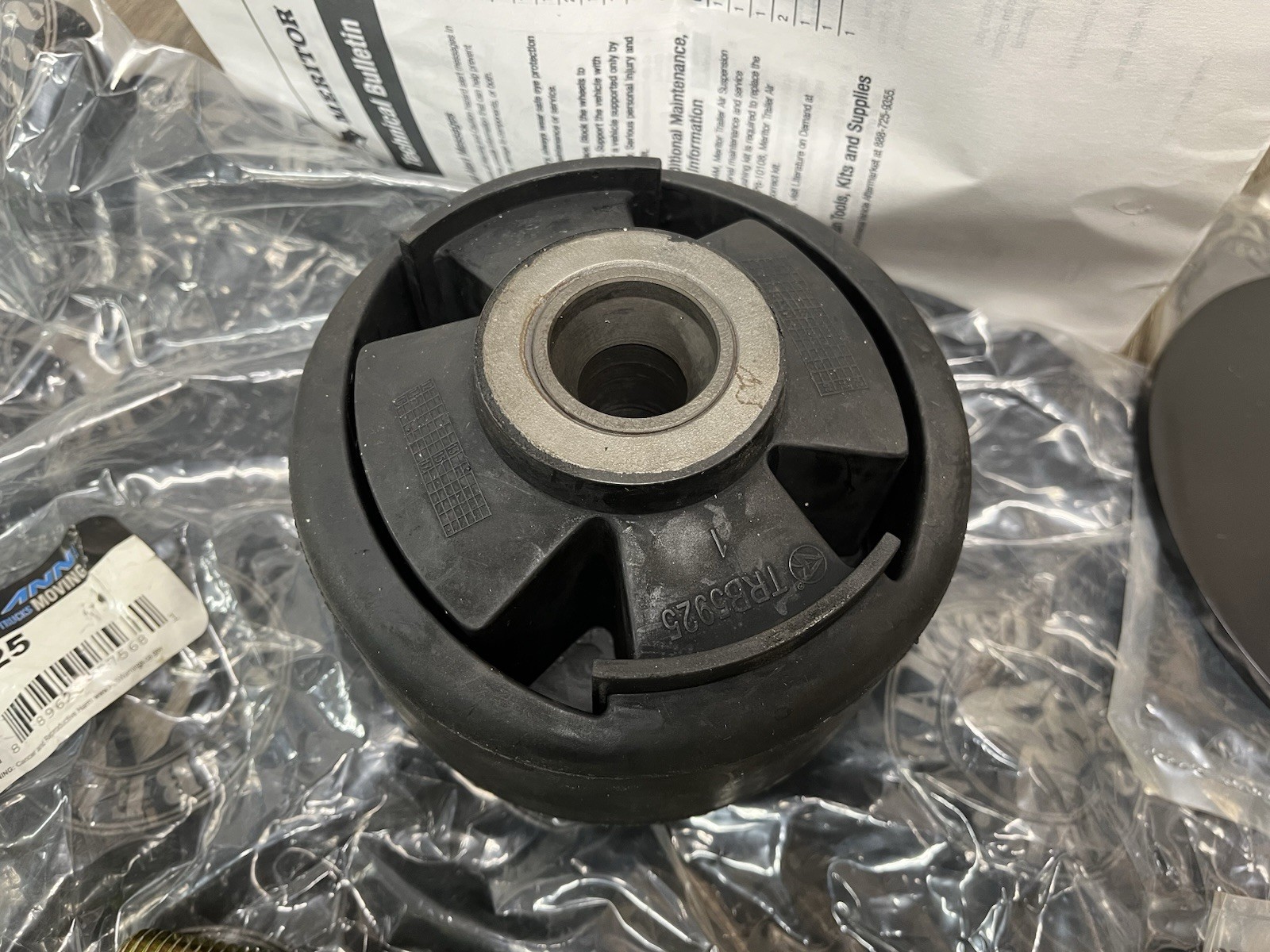 Automann TRK5925 Bushing Kit Meritor New Open Package TRK 5925