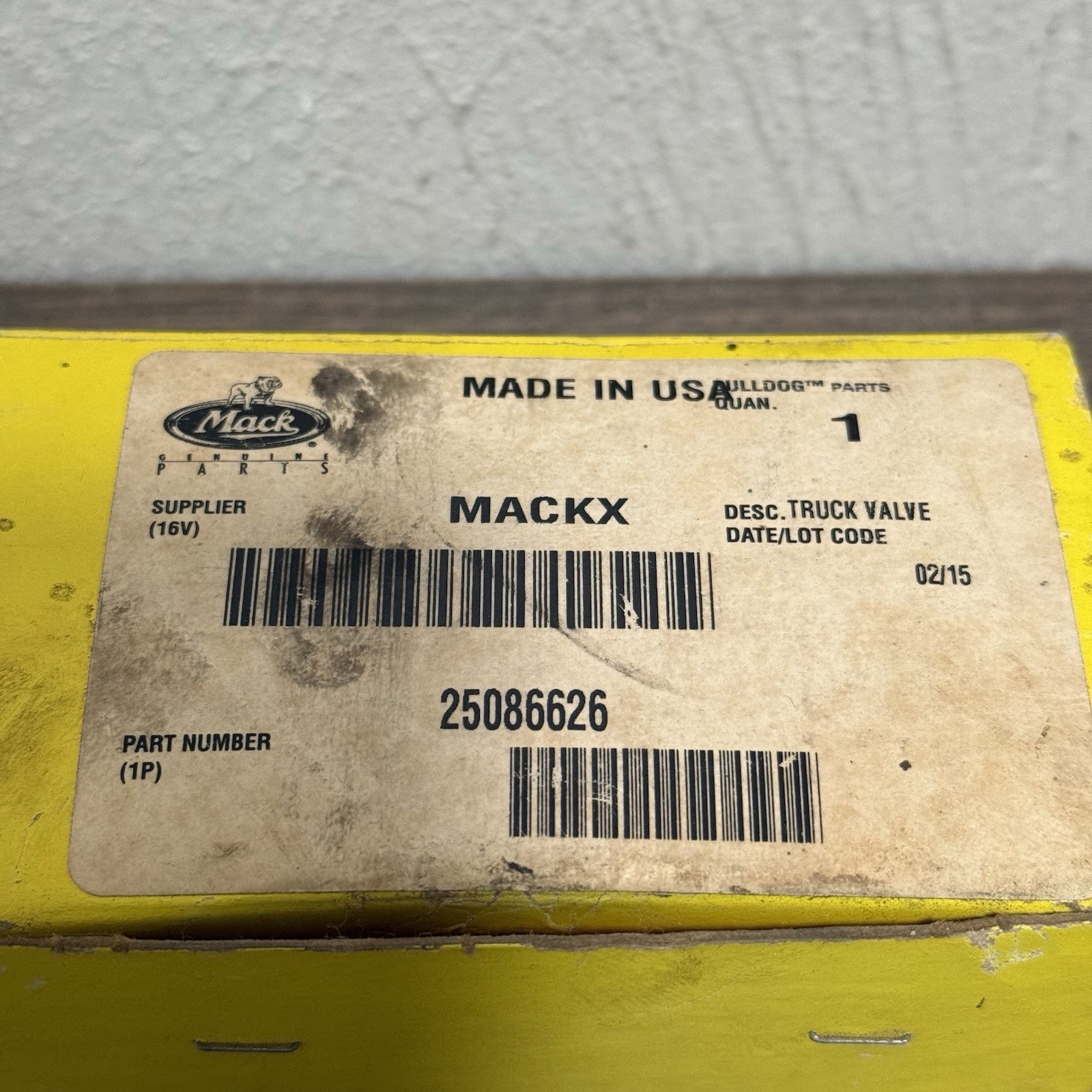 OEM Old Stock USA Made Mack Truck Valve/Fuel Valve 25086626 – New Open Box