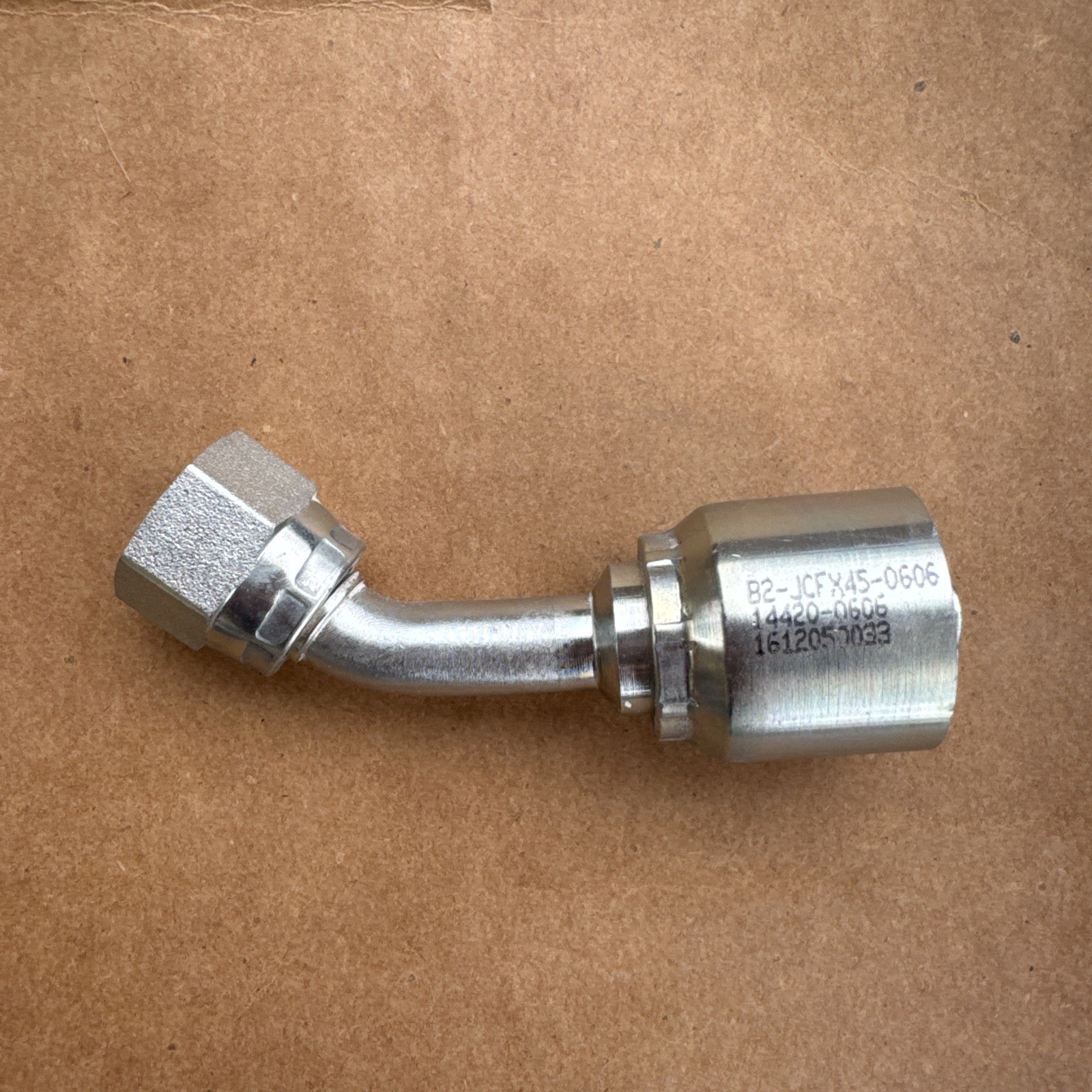 B2-JCFX45-0606: Continental Hose Fitting, 0.375 (3/8″) Hose ID x 9/16-18 Female