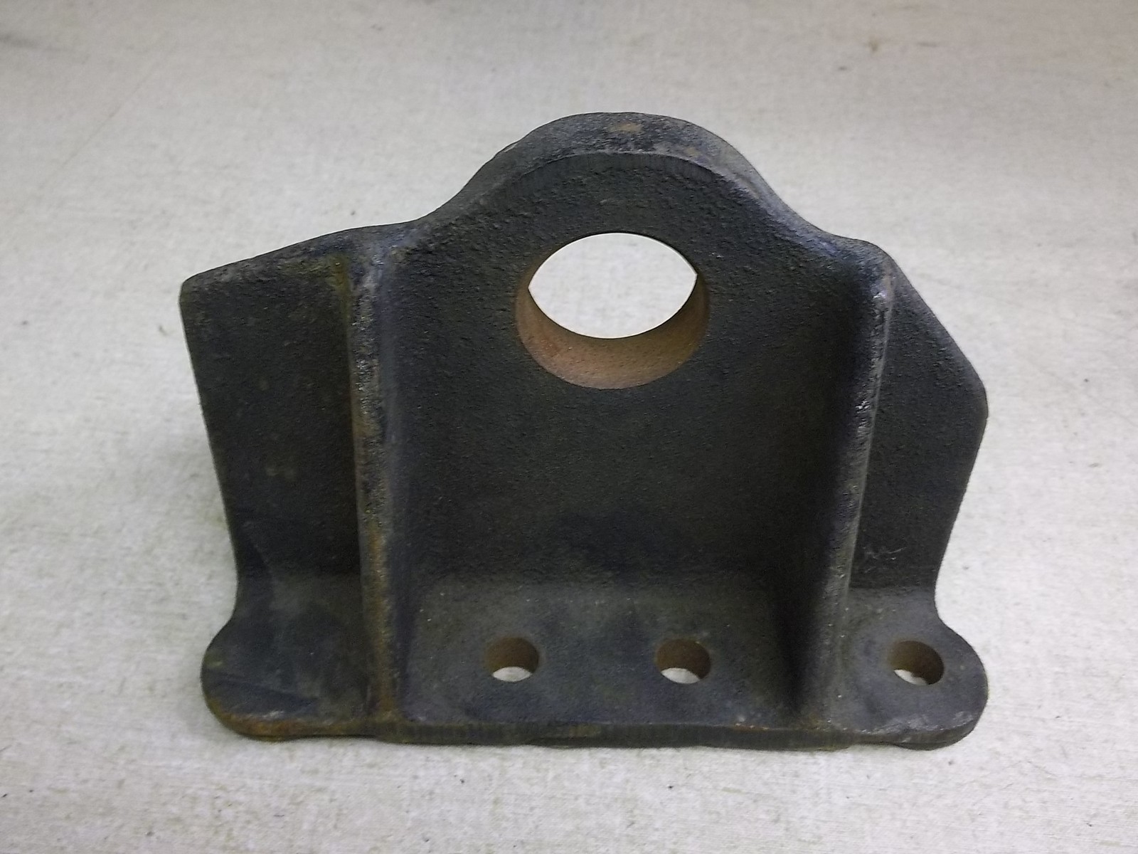 Semi Truck Bracket 50529101 *FREE SHIPPING*