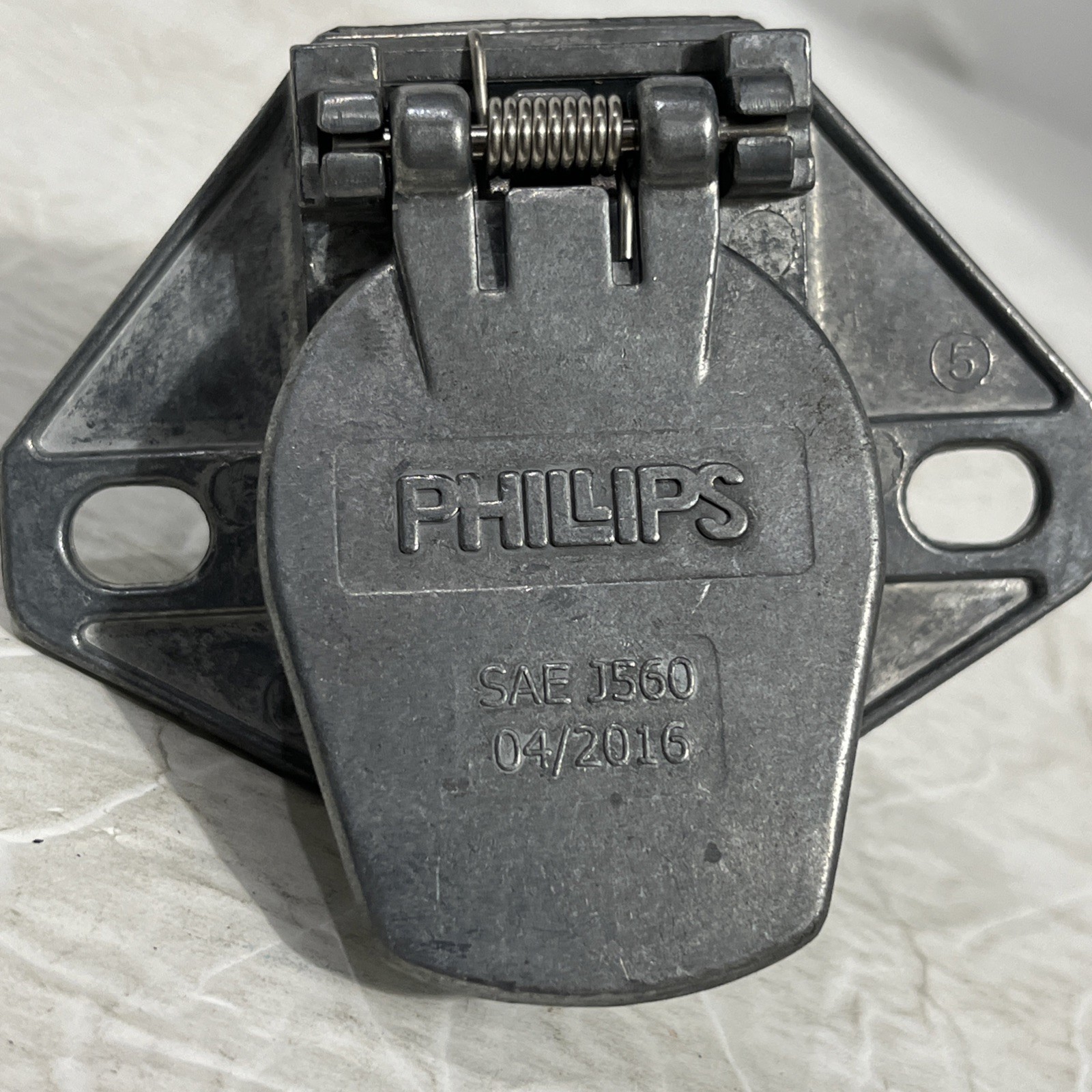 NOS PHILLIPS 7-WAY SOCKET BULK 15-720