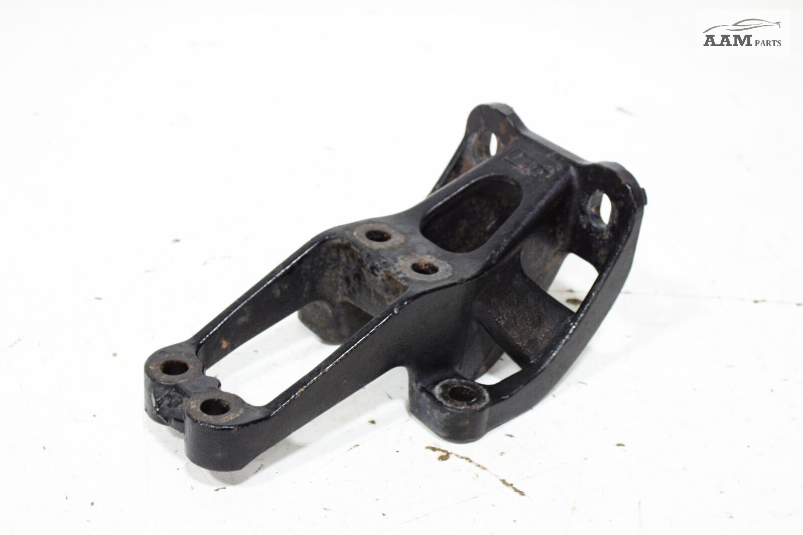 2018-24 FREIGHTLINER CASCADIA FRONT RIGHT CAB MOUNT BRACKET R18-67961-000 OEM