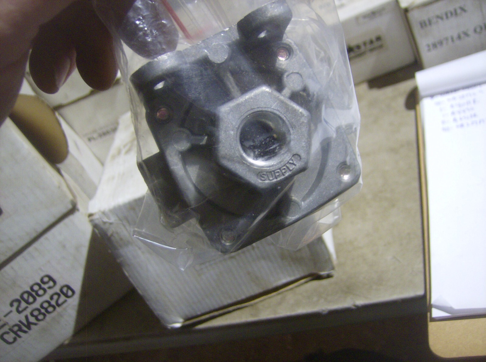 WORLD AMERICAN WA229813 QR-1 VALVE