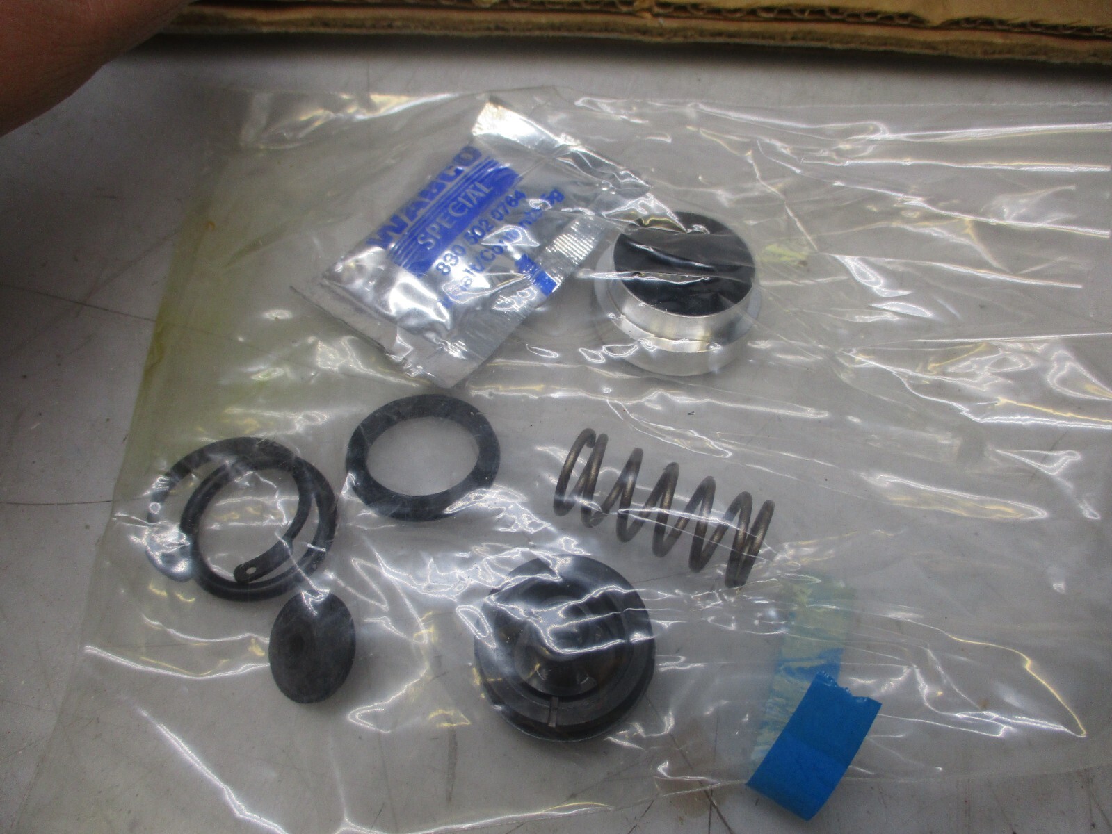 Meritor R950013 turbo Valve Kit- Air Dryer