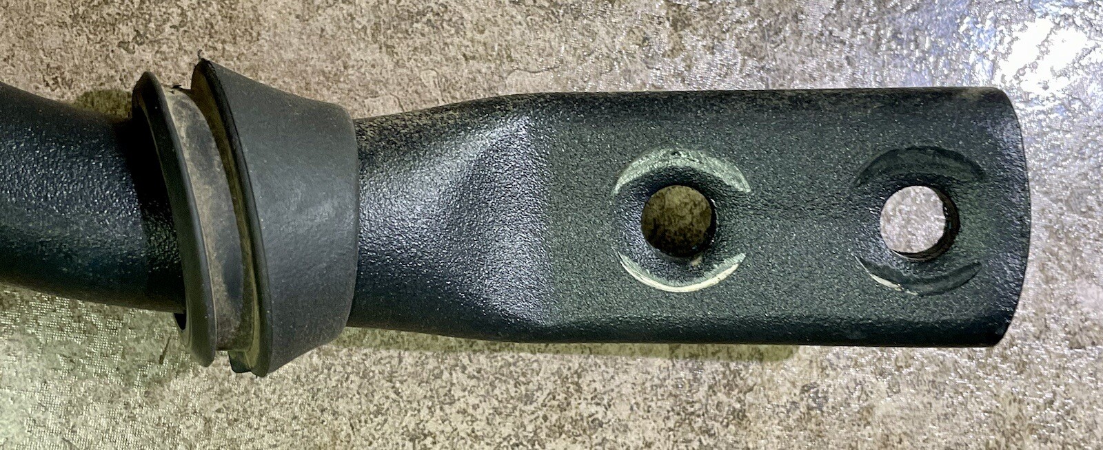 PACCAR Grab Handle, Driver/Left Side P/N: S56-1046-601 / 11189AA (TAG# 18445)