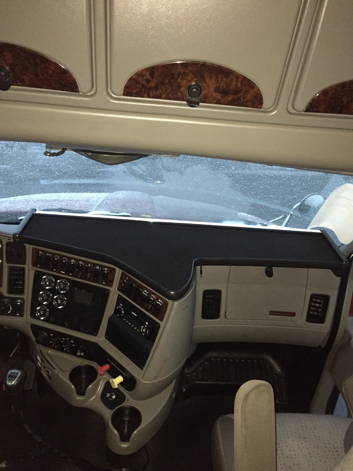 Kenworth T2000 T700 commercial truck parts