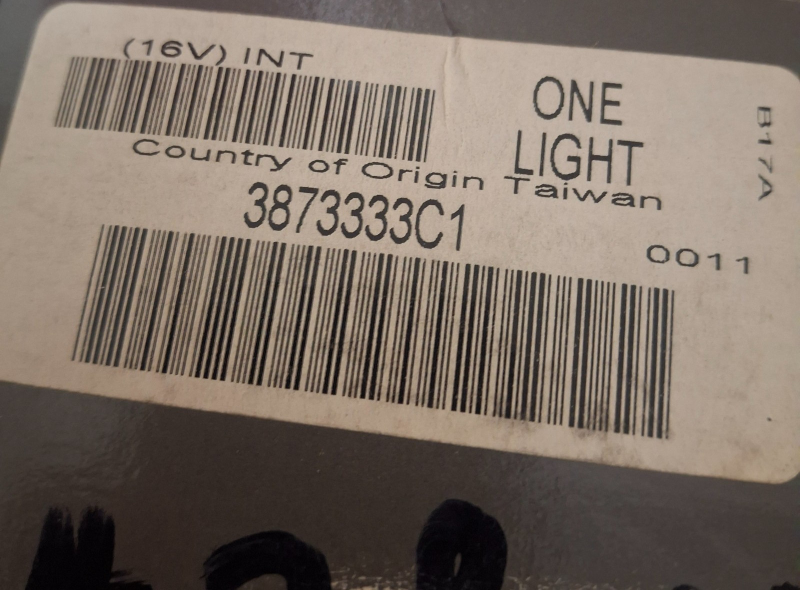 Genuine International Truck 3873333C1 Light Exterior Clear Lens SST 9186-8563-33