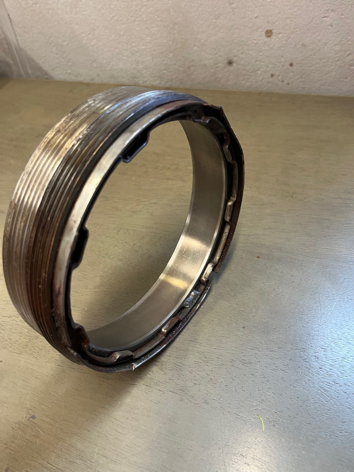31044 EATON-SPICER DIFFERENTIAL BEARING CUP (THREADED)