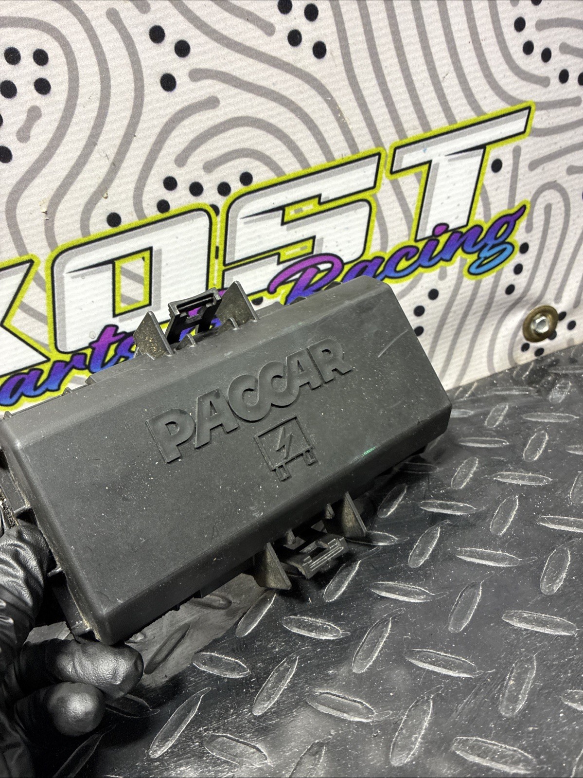 COVER ONLY 2022 PETERBILT 579 PACCAR PDC SLEEPER CAB FUSE BOX ASSEMBLY