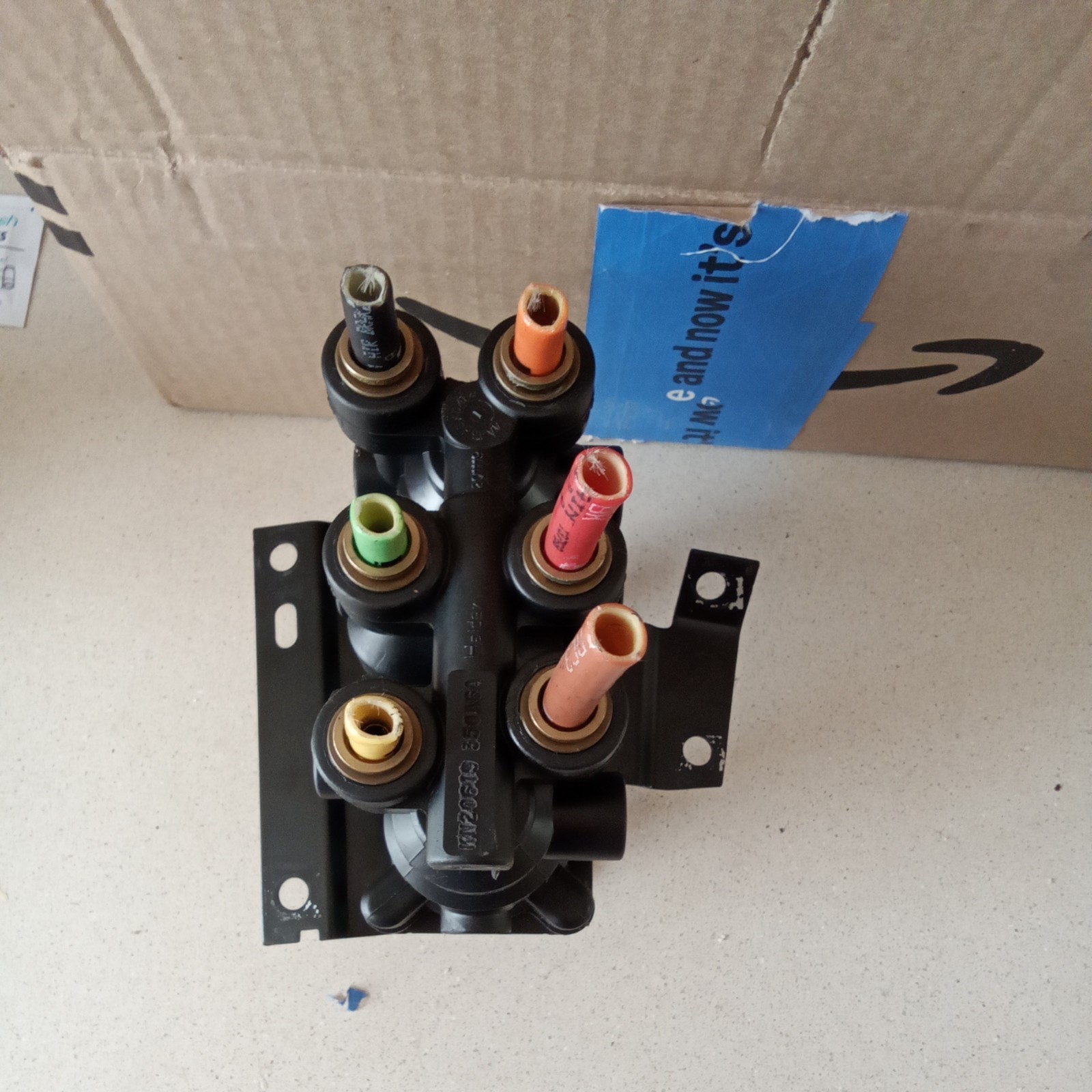 Dash air brake Valve for Volvo maritor wabco, RKN20619 used take out