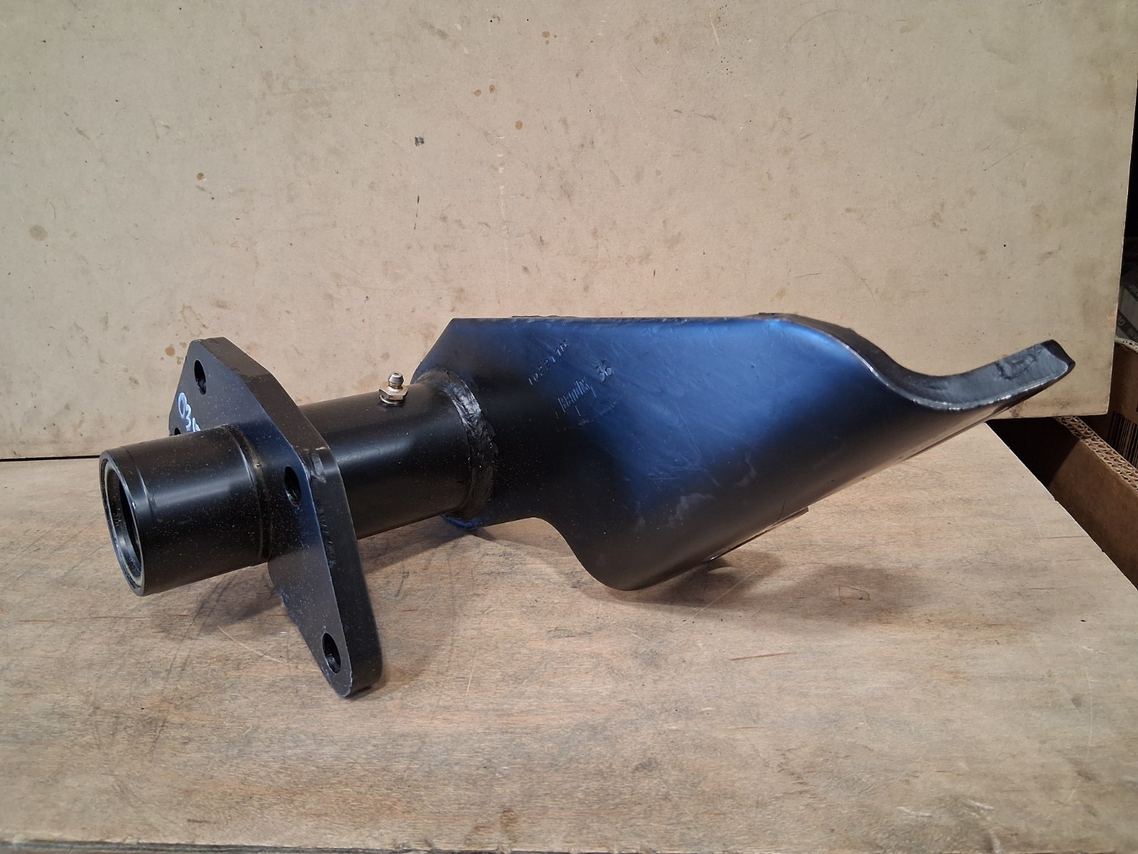 Bendix 10221 BRACKET AND TUBE BRAKE CHAMBER SUPPORT K083014