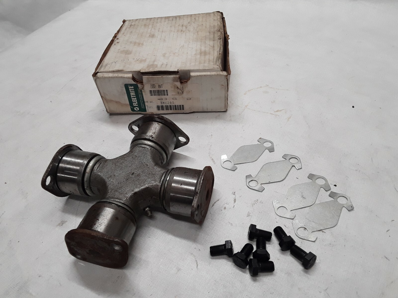 Fleetrite / Navistar ZKC280 U-Joint Kit NEW MADE IN USA