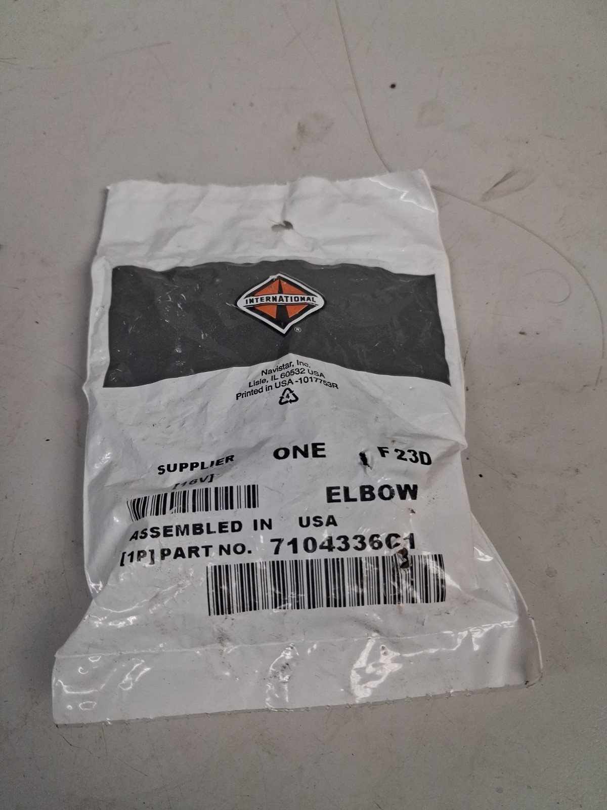 NAVISTAR PDC ELBOW, 90 DEGREE 5/8 INCH PTC 7104336C1