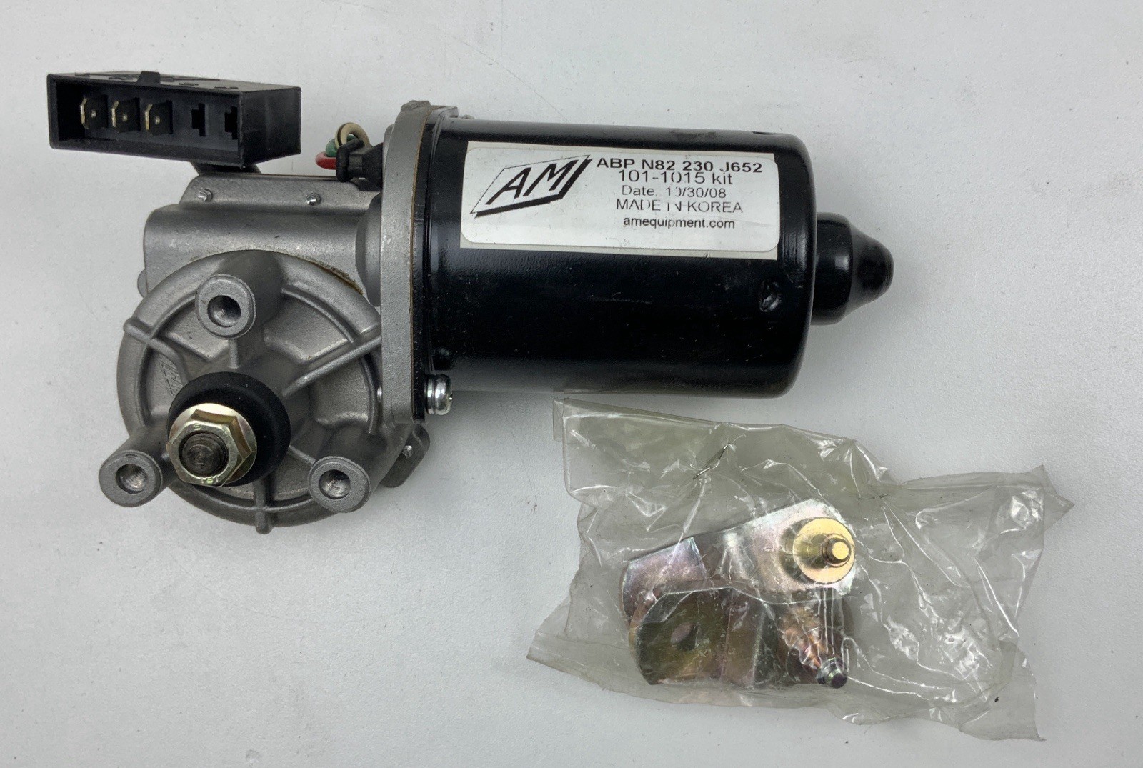 AM Equipment – Wiper Motor Kit# 101-1015 (P/N : ABP N82 230 J652) NEW Old Stock
