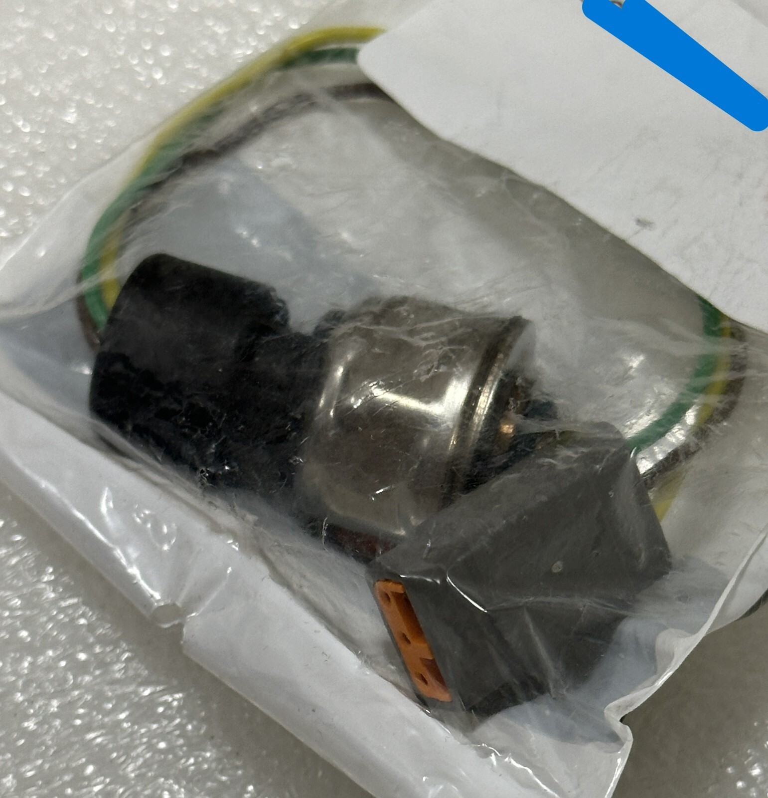 NAVISTAR INTERNATIONAL 1875784C94 SENSOR ASSEMBLY MEXICO NEW SEALED