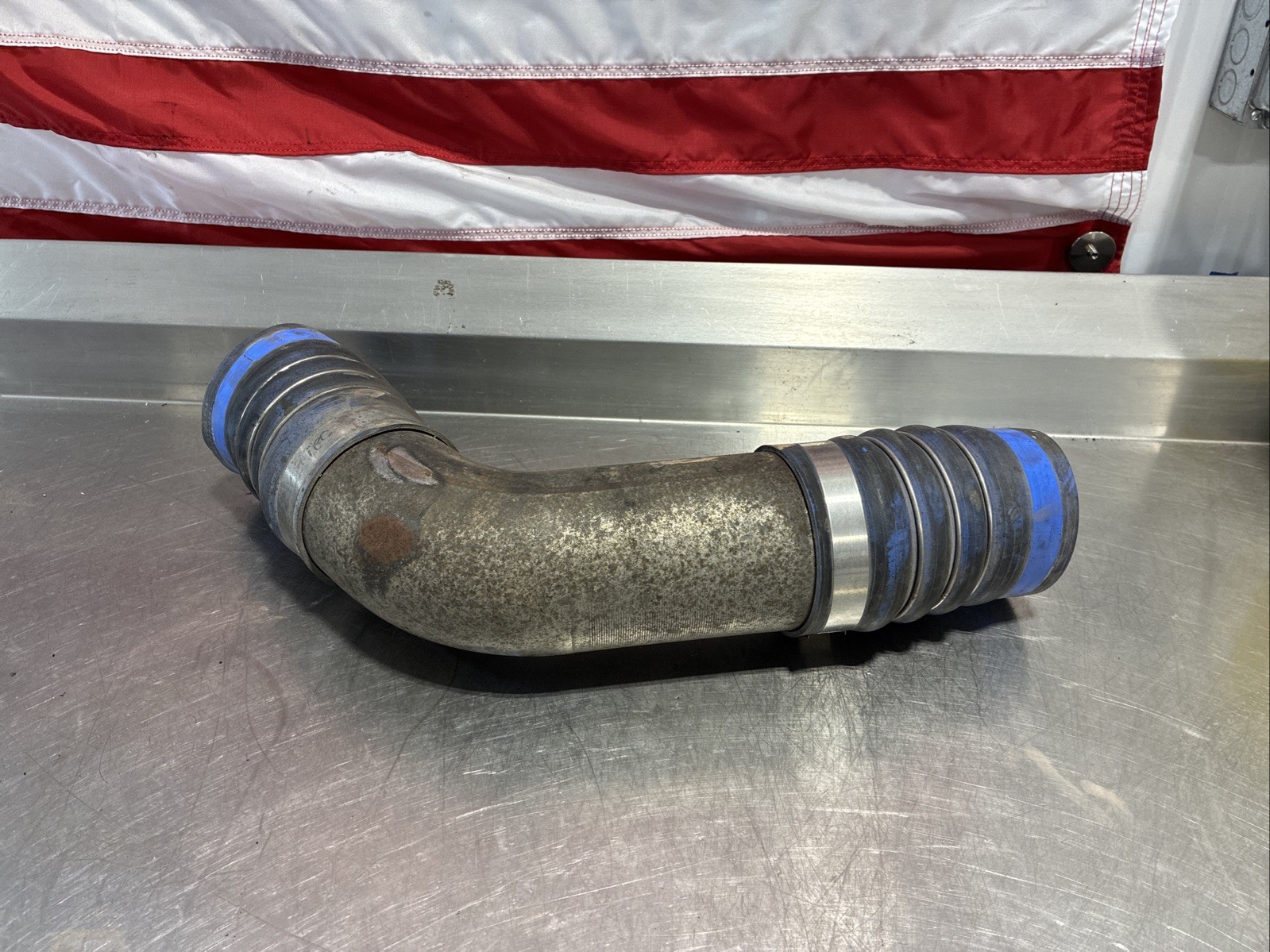 Intake Elbow Turbo – CAC Kenworth W900A W900B C500 Peterbilt N14 TUBE