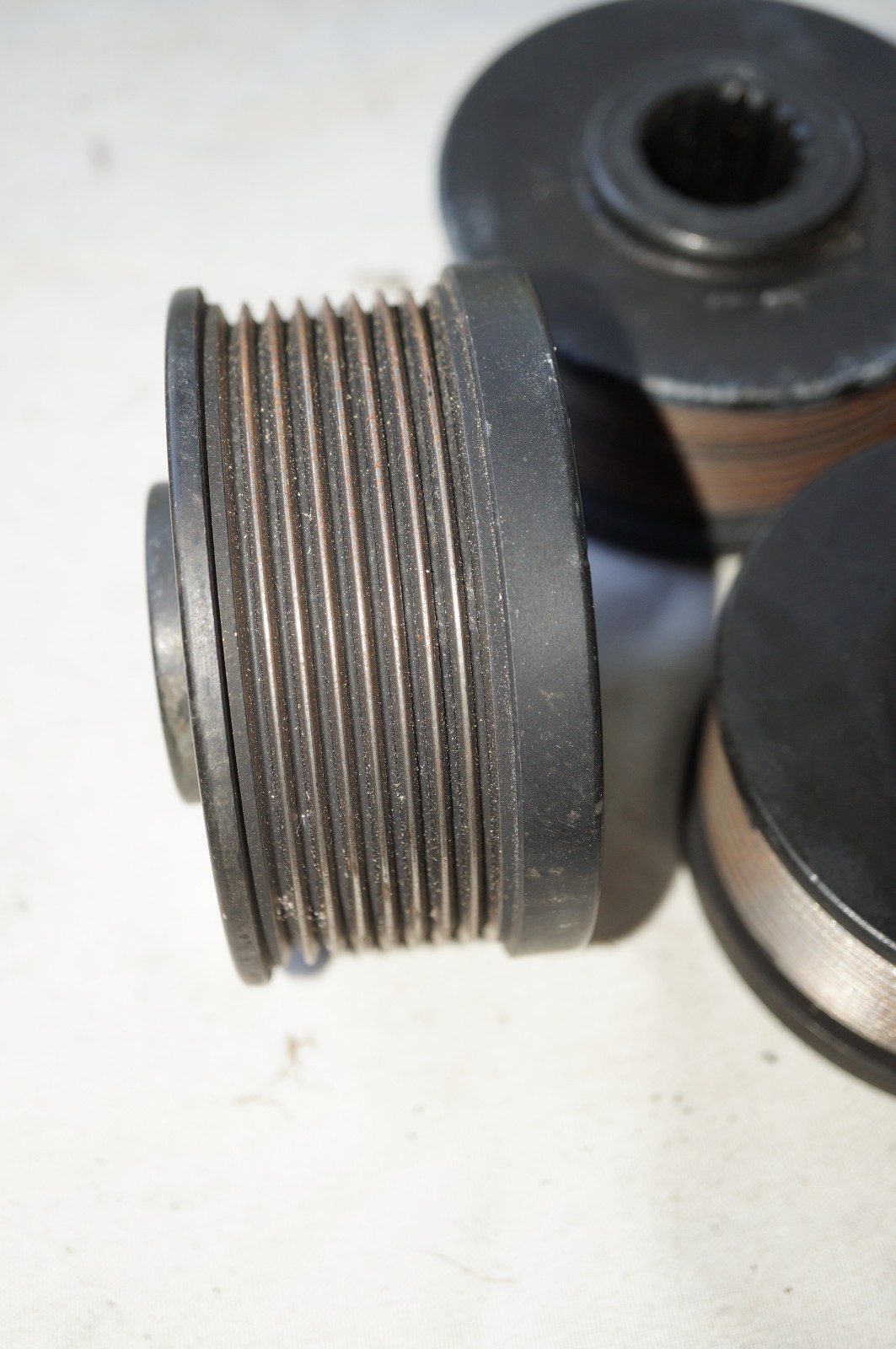 GOOD USED Genuine OEM Cummins Diesel Alternator Pulley 3924978, 8-groove