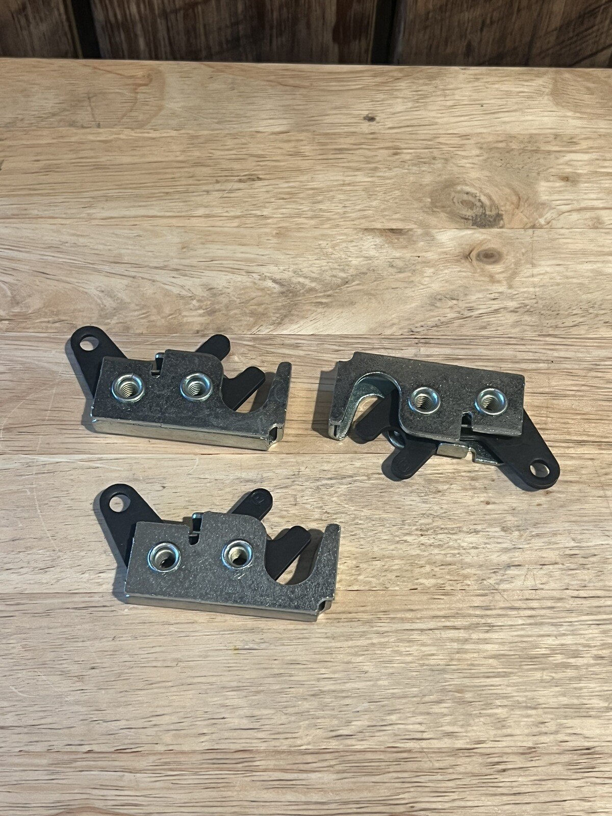 LOT OF 3 8076307 VOLVO/MACK TRUCK LOWER BUNK LATCH LOCK LEVER