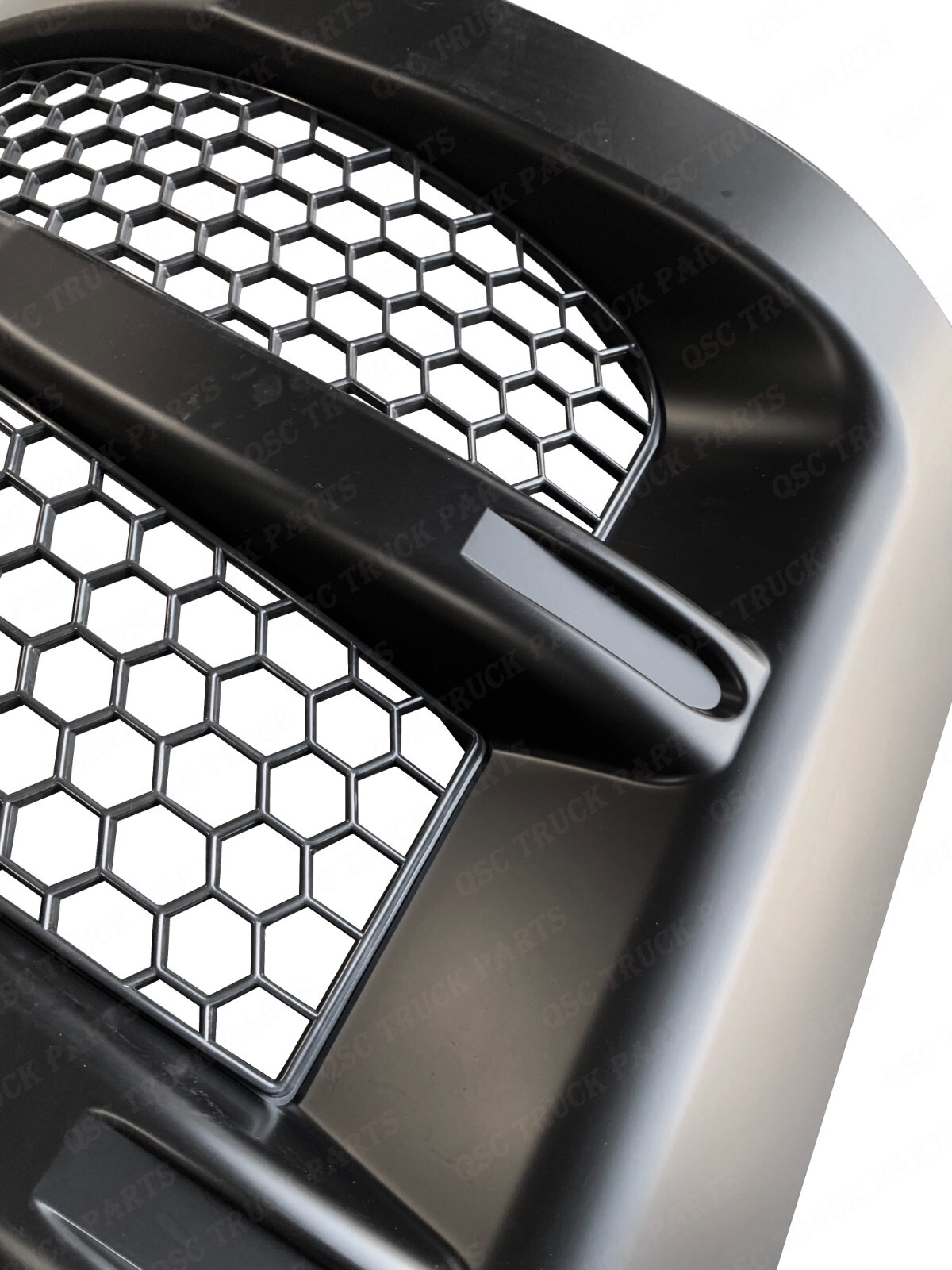 QSC Reefer Right Curbside Upper Black Grille for Thermo King Precedent