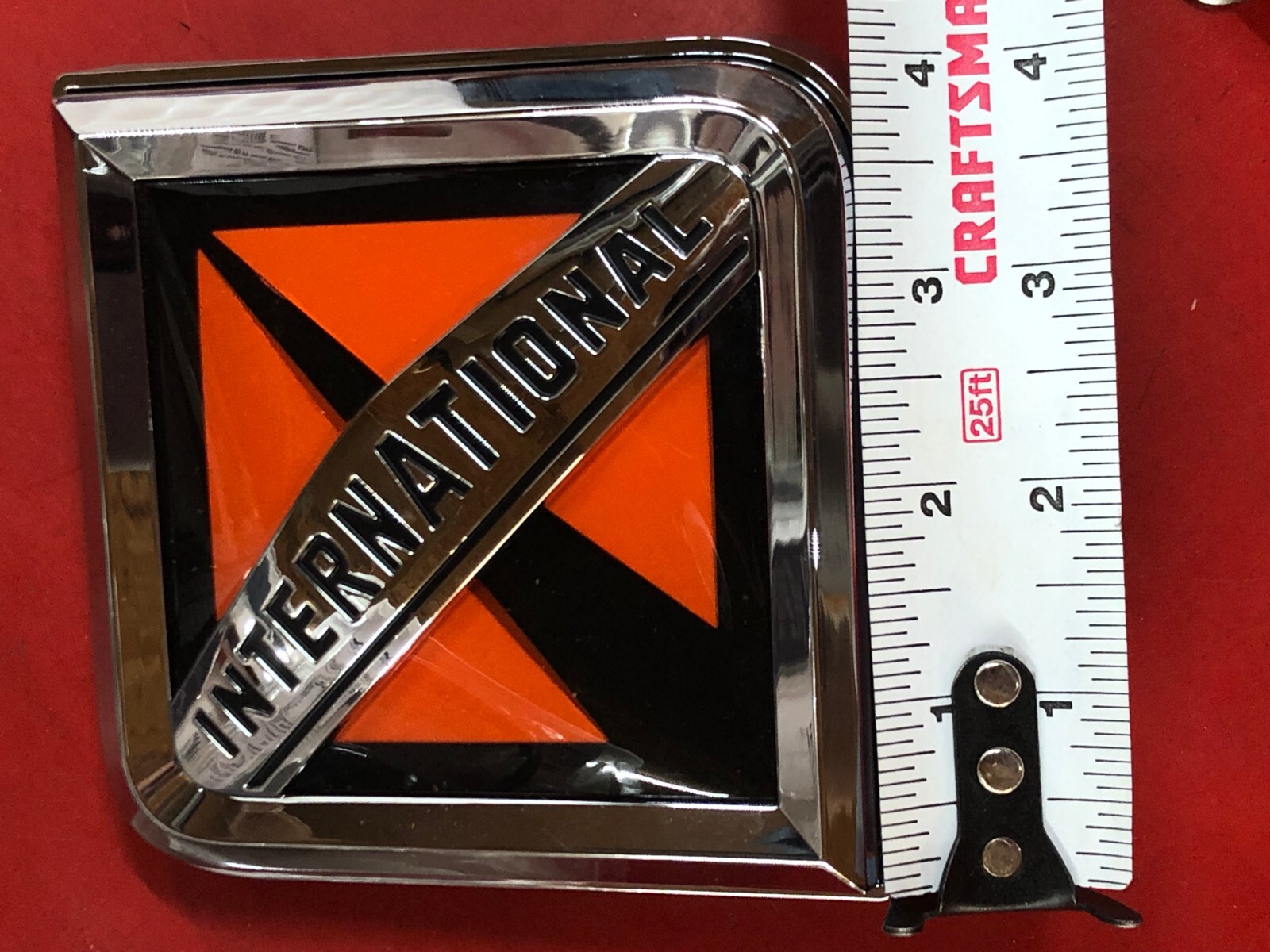 NAVISTAR INTERNATIONAL 2048 DIAMOND PRODUCT GRAPHIC GRILLE EMBLEM HOOD ORNAMENT