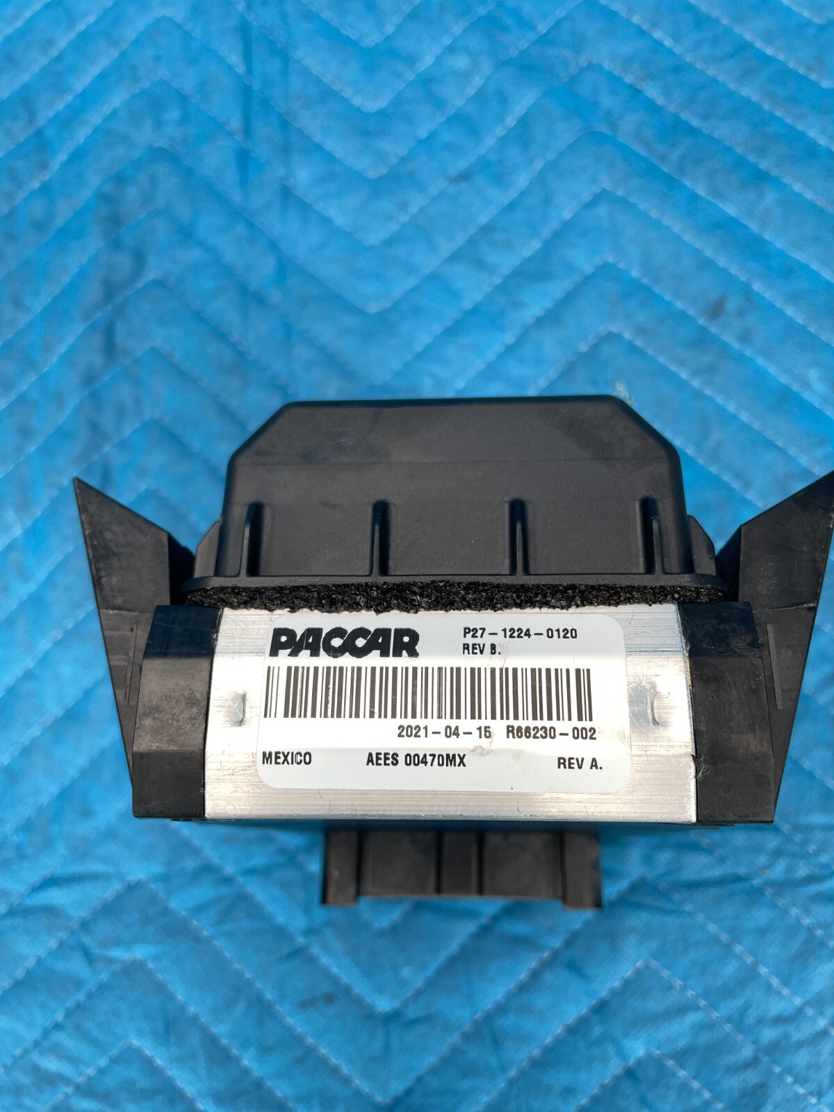 Kenworth Construction T680 Paccar Sleeper Fuse Box 2022 OEM