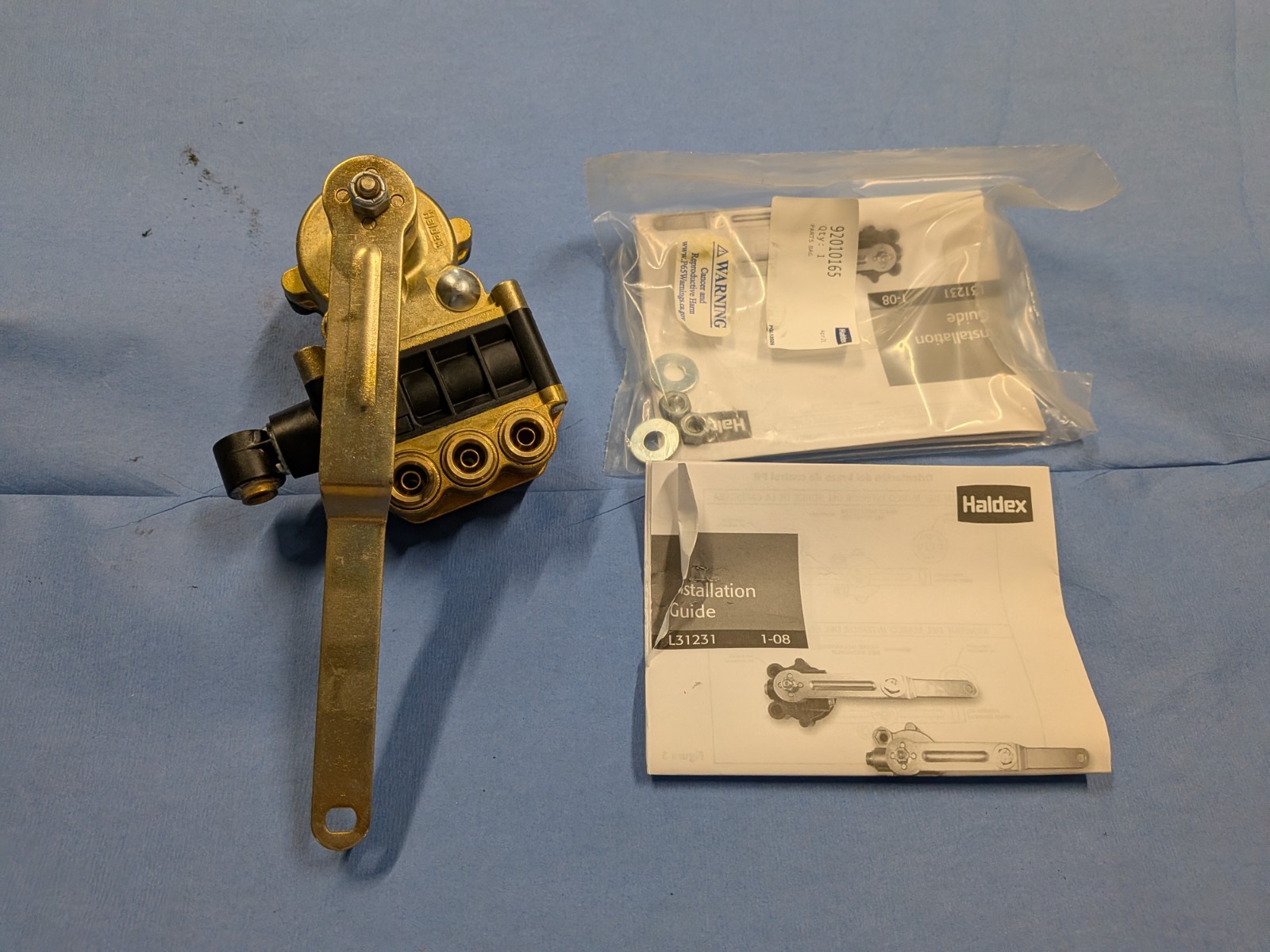 Haldex PR Plus Height Control Valve – 90555353 – PGL12026, New Old Stock.
