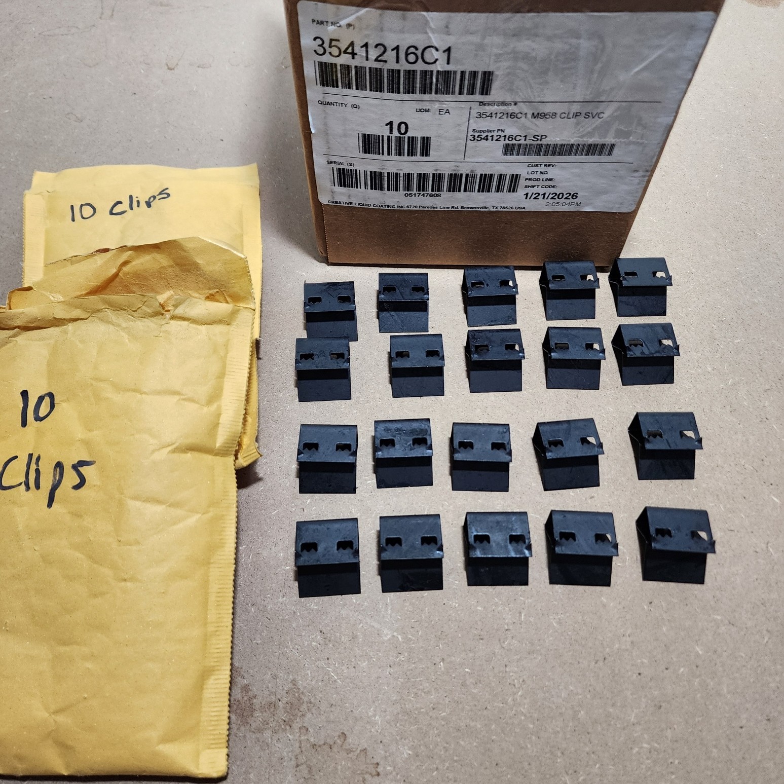 20 Count – Navistar International 3541216C1 Engine Cover Clip