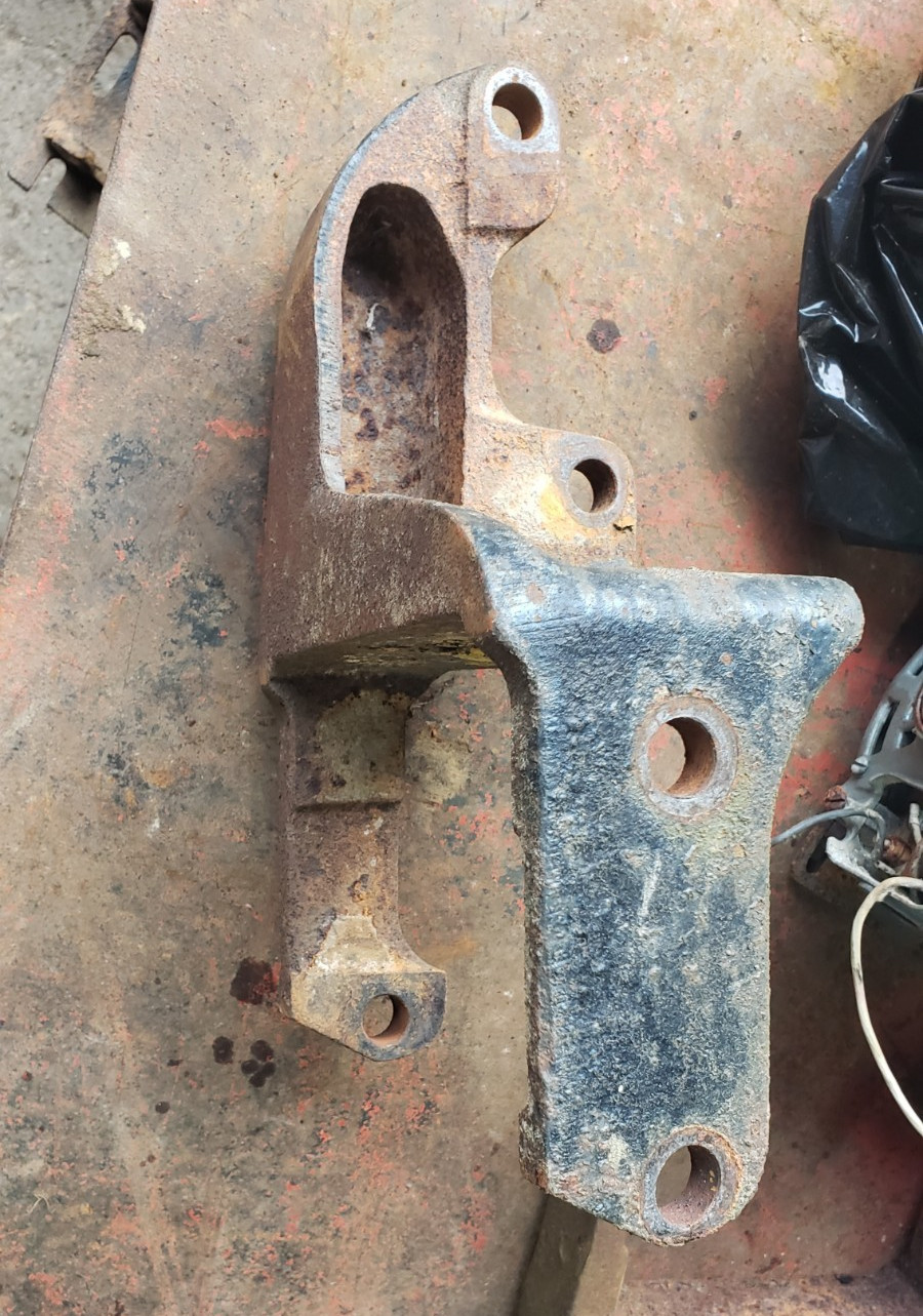 Brake Chamber Mounting Bracket 6QE455-P4 for Vintage Mack 50-65k Rears