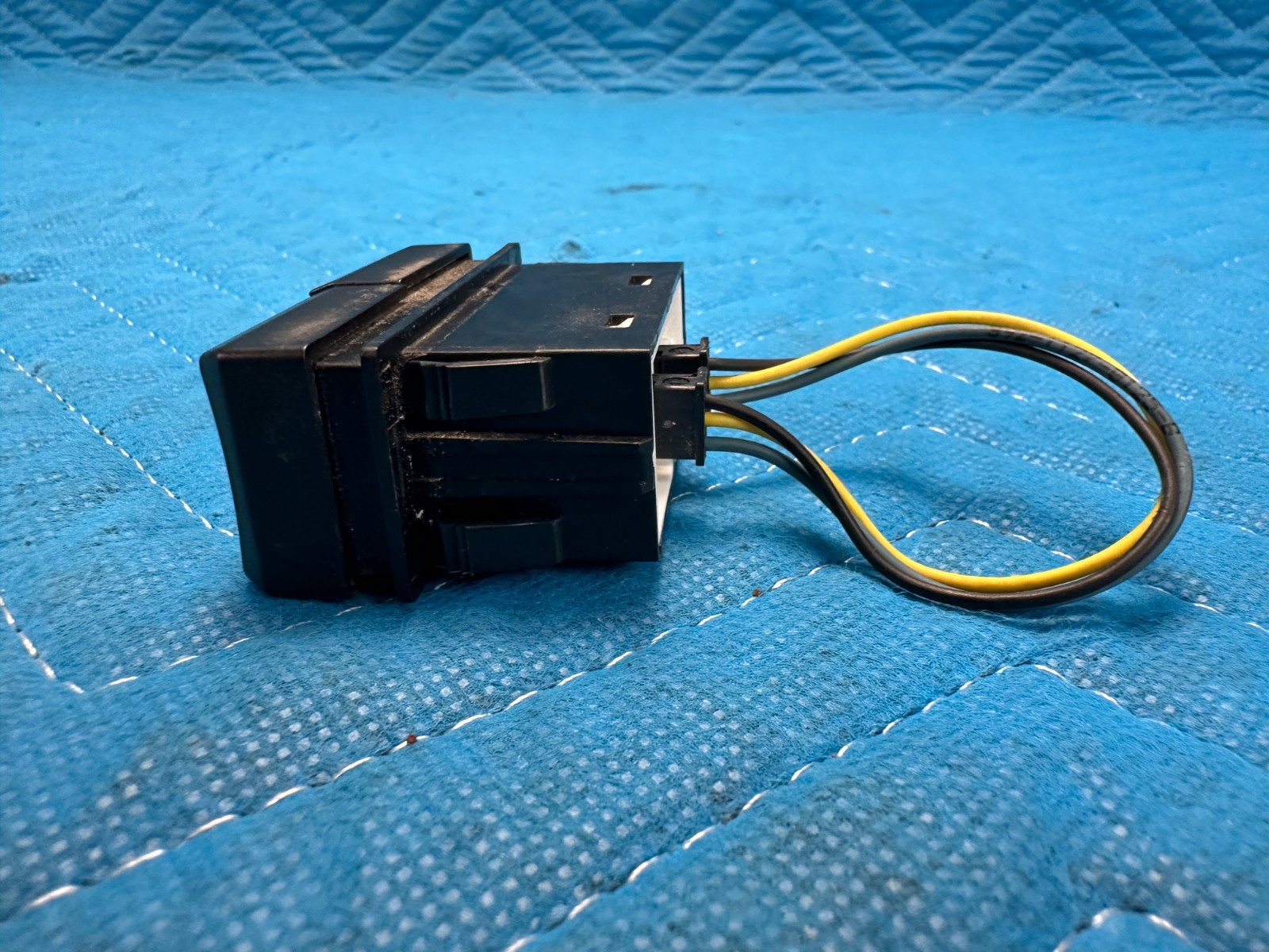 Kenworth T680 Paccar Flood Light Lamp Switch 2023 OEM