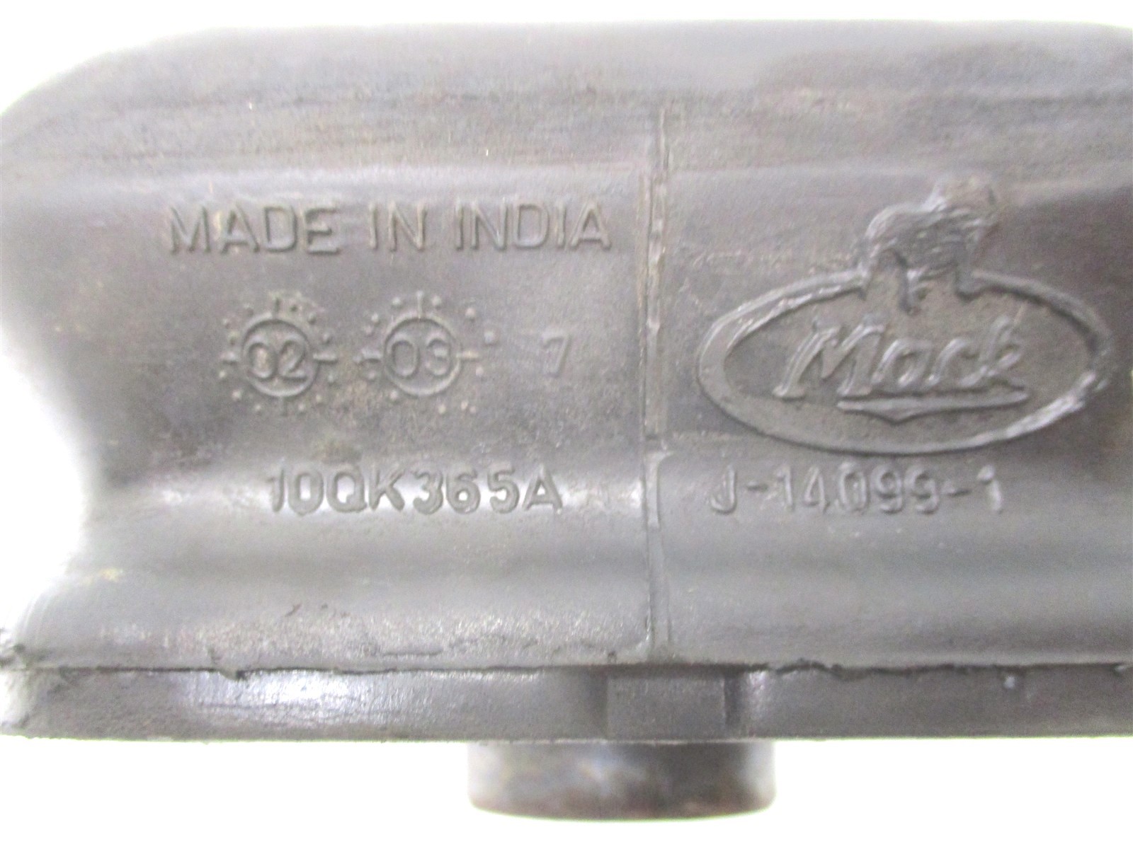 10QK365A NEW GENUINE MACK TRUCK REAR SUSPENSION UPPER INSULATOR PAD