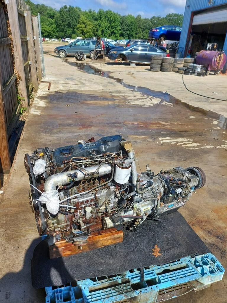 **REAR DRIVE SHAFT, 3 PIECES** MITSUBISHI FUSO 2017 FEC52S 3,0L DIESEL AT