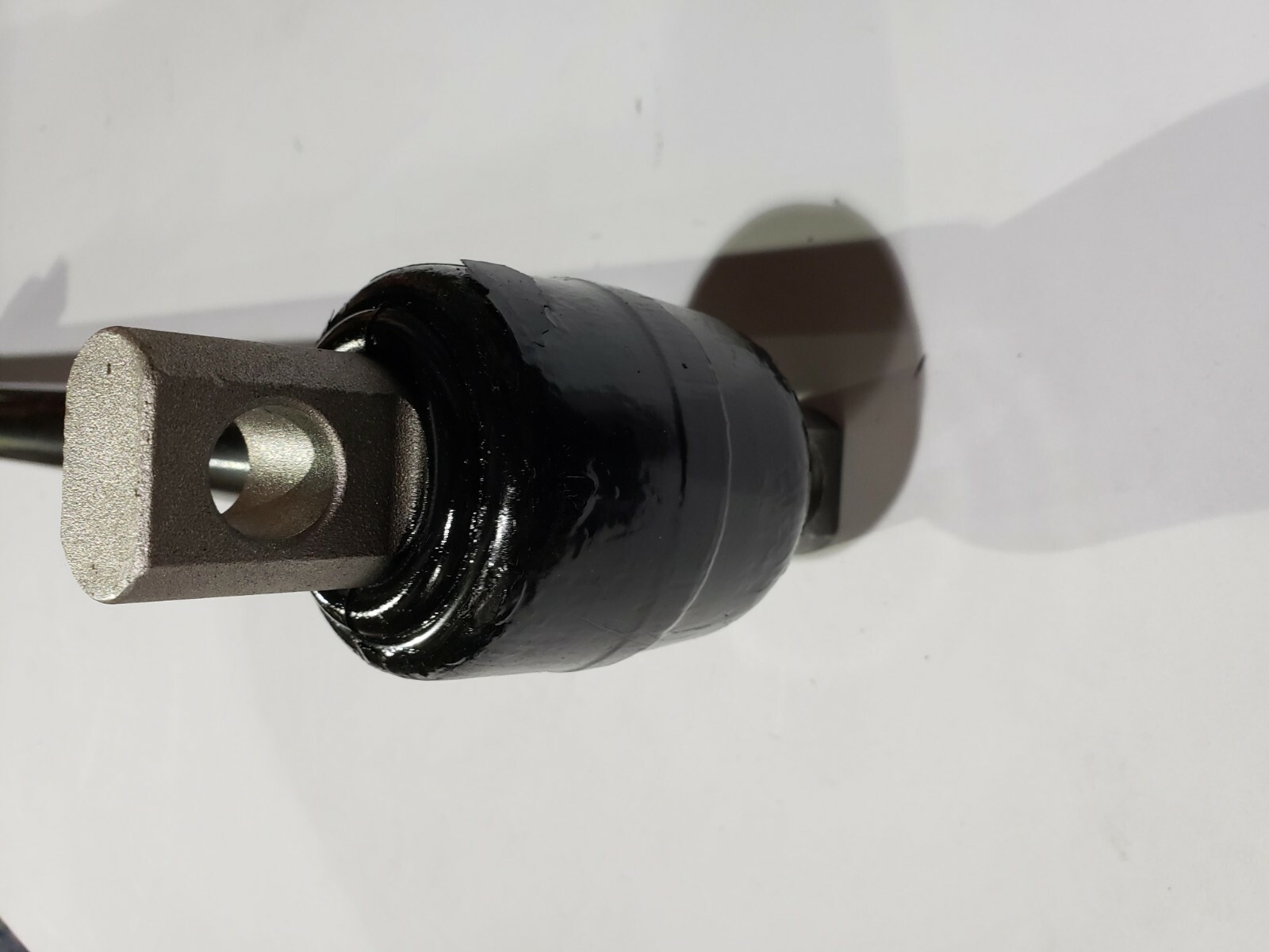C65-6020 PETERBILT KENWORTH TRACKING TORQUE ROD FLEX AIR & AIR GLIDE 380 RUBBER