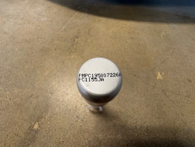 (1) FORD Motorcraft PMPC195007226A UX Ignot Silver Touch Up Paint & Clear Coat