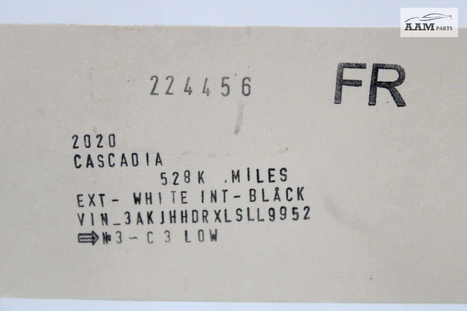 2018-2023 FREIGHTLINER CASCADIA FRONT RIGHT CAB MOUNT BRACKET R18-67961-000 OEM