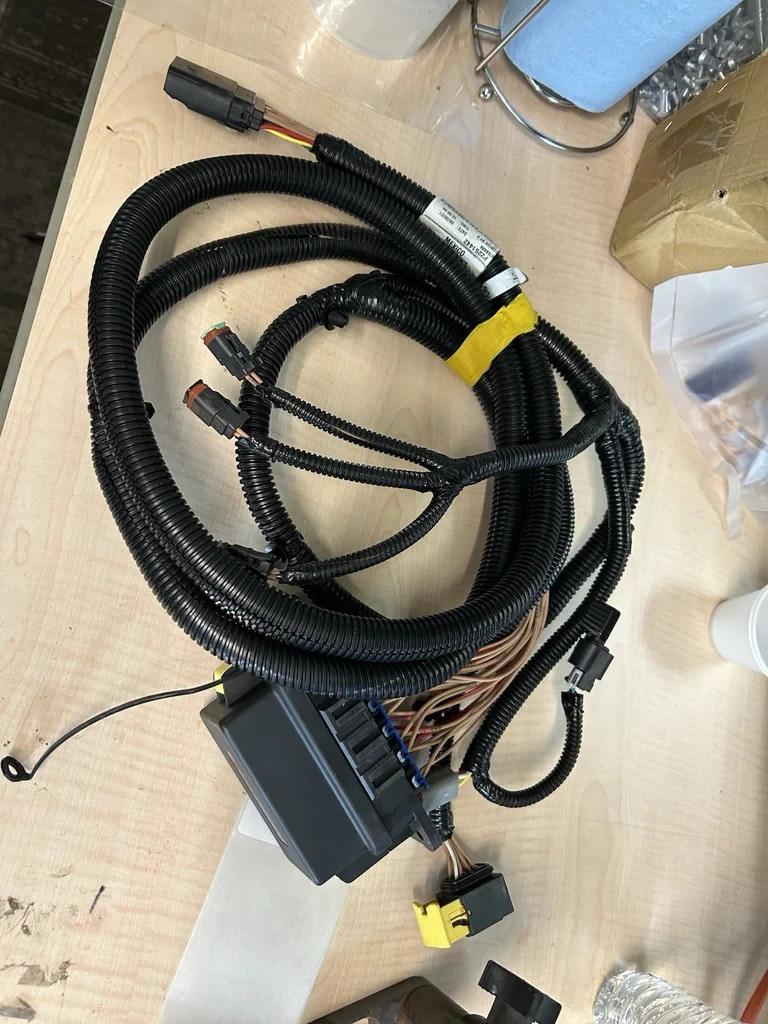 3991596C98 Navistar – International Truck Jumper Harness Cummins ISX. Def Tank