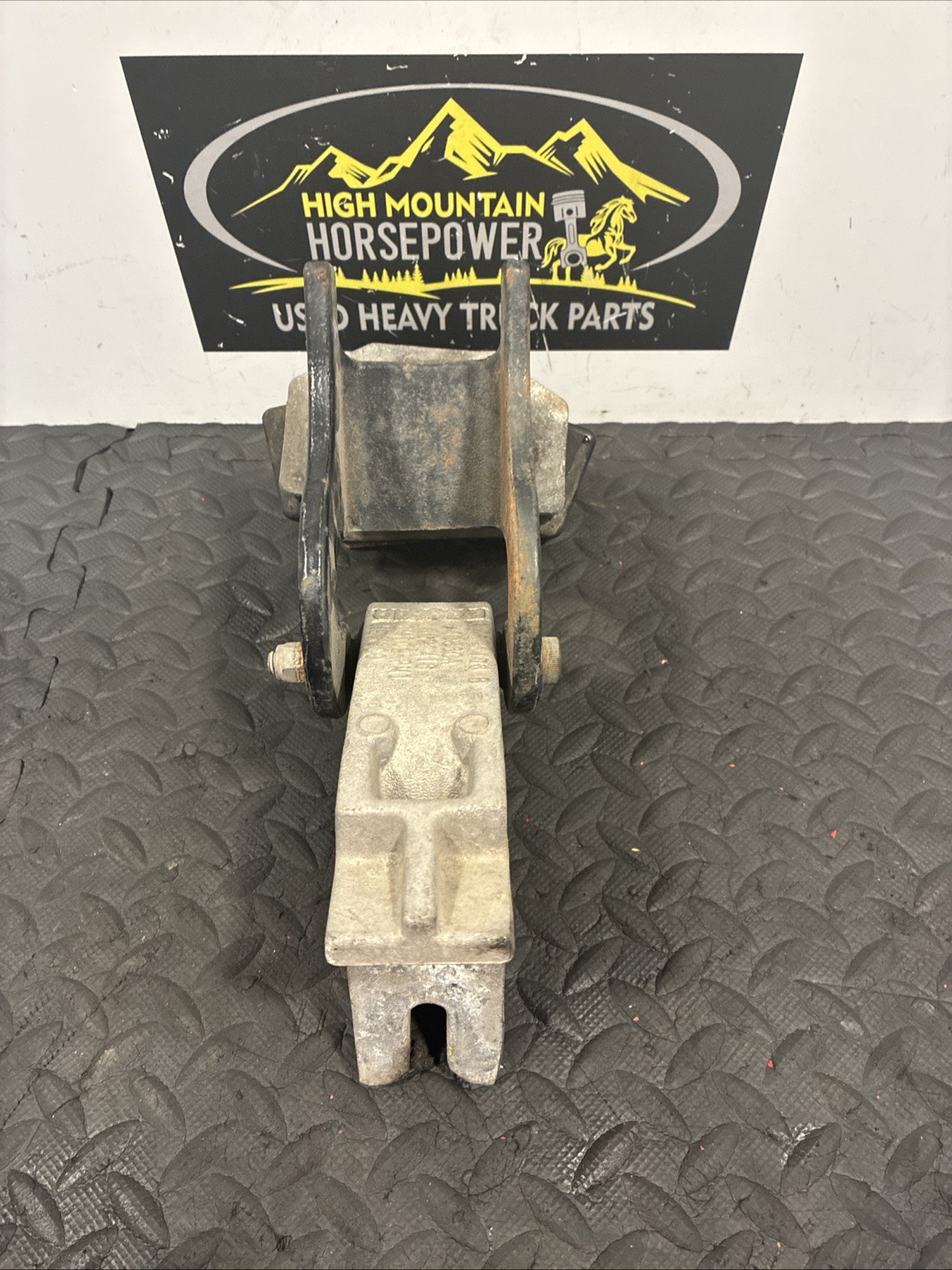 Genuine PACCAR Hood Hinge Pivot Bracket P/Ns: L48-6113 / L48-6108 (TAG# 5390)