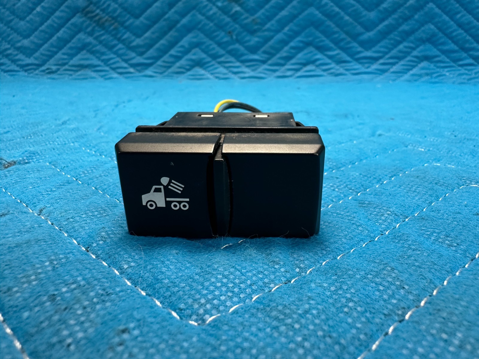 Kenworth T680 Paccar Flood Light Lamp Switch 2023 OEM