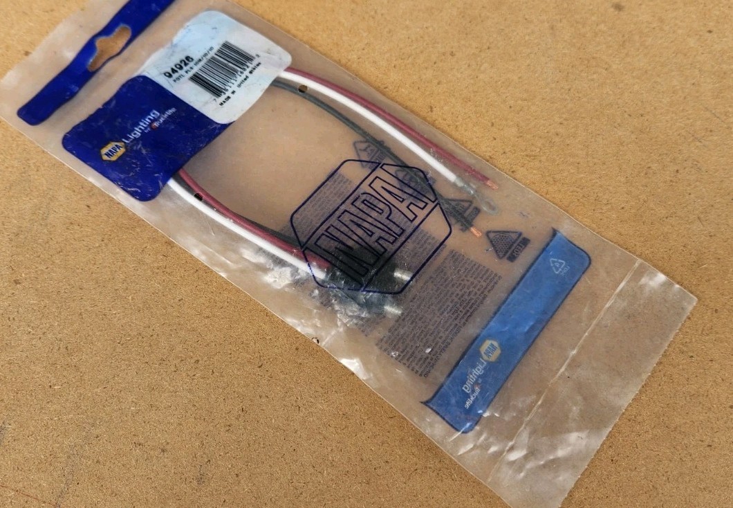 NEW Napa 94926 Wiring Pigtail