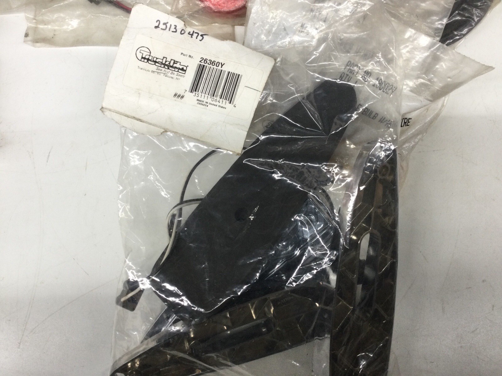 Trucklite/ Napa Lights, Grommet, Harness Lot. Part #s 19002Y 10205Y3 40202R3.