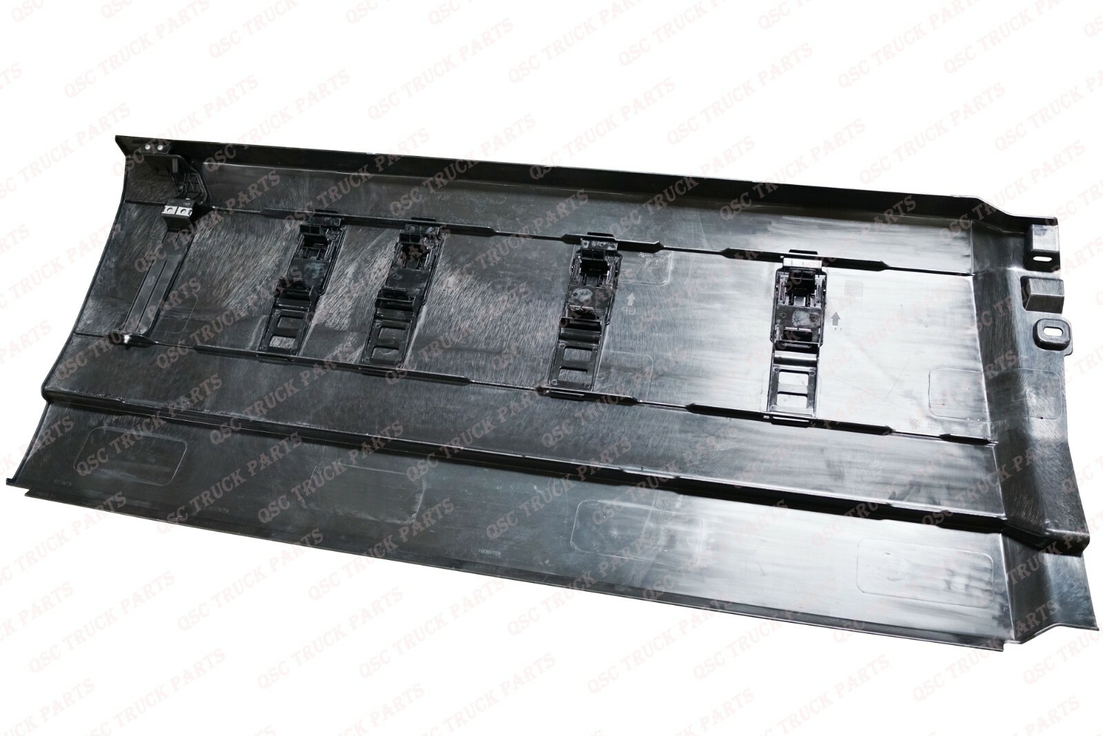 QSC Middle Step Fairing Panel Left Driver Side for Volvo Truck VNL 2018+