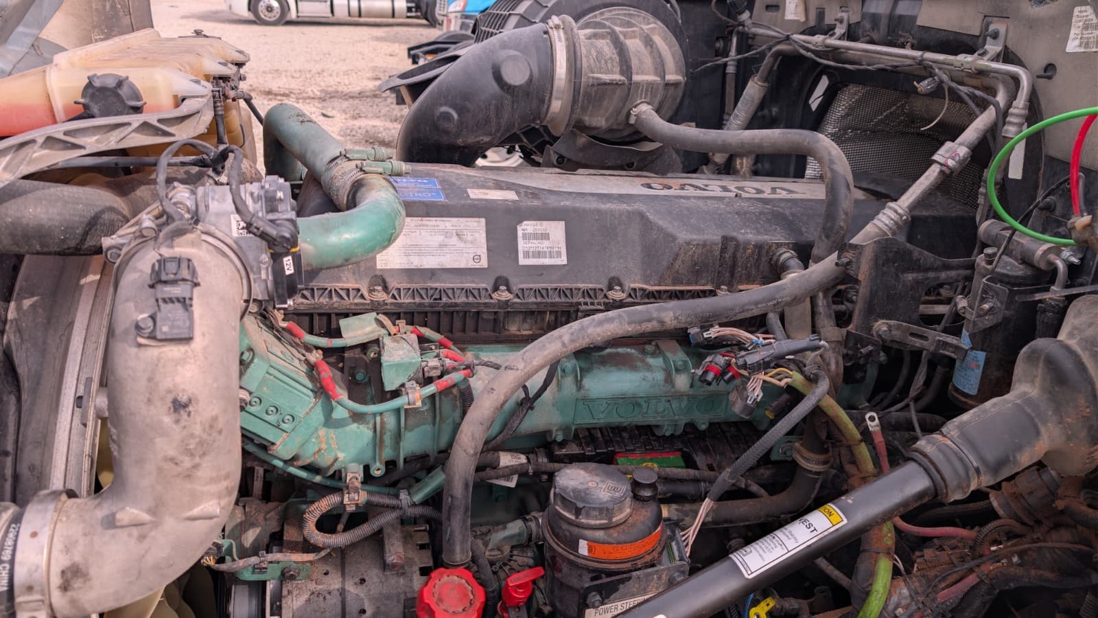 VOLVO D13 COMPLETE ENGINE WITH ALL ACCESSORIES LOW MILES 515k