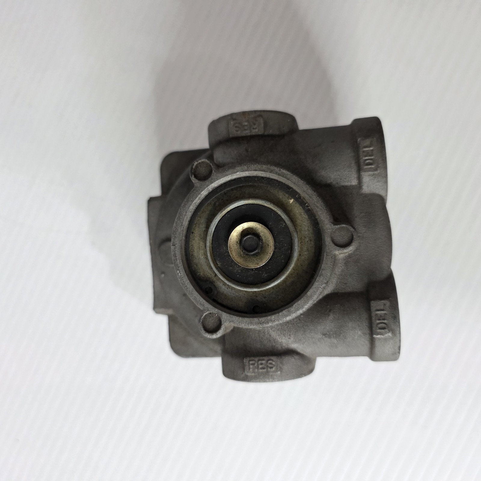 Meritor Wabco KN28060 Air Brake Relay Valve