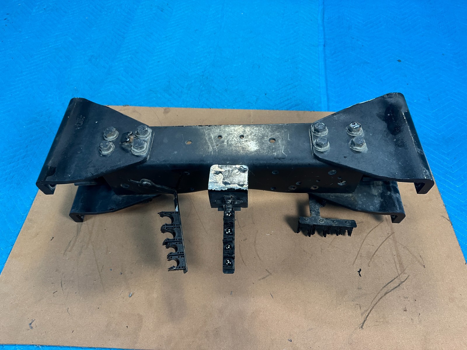 OEM Kenworth T680 Paccar Crossmember A24-6336-002 2020