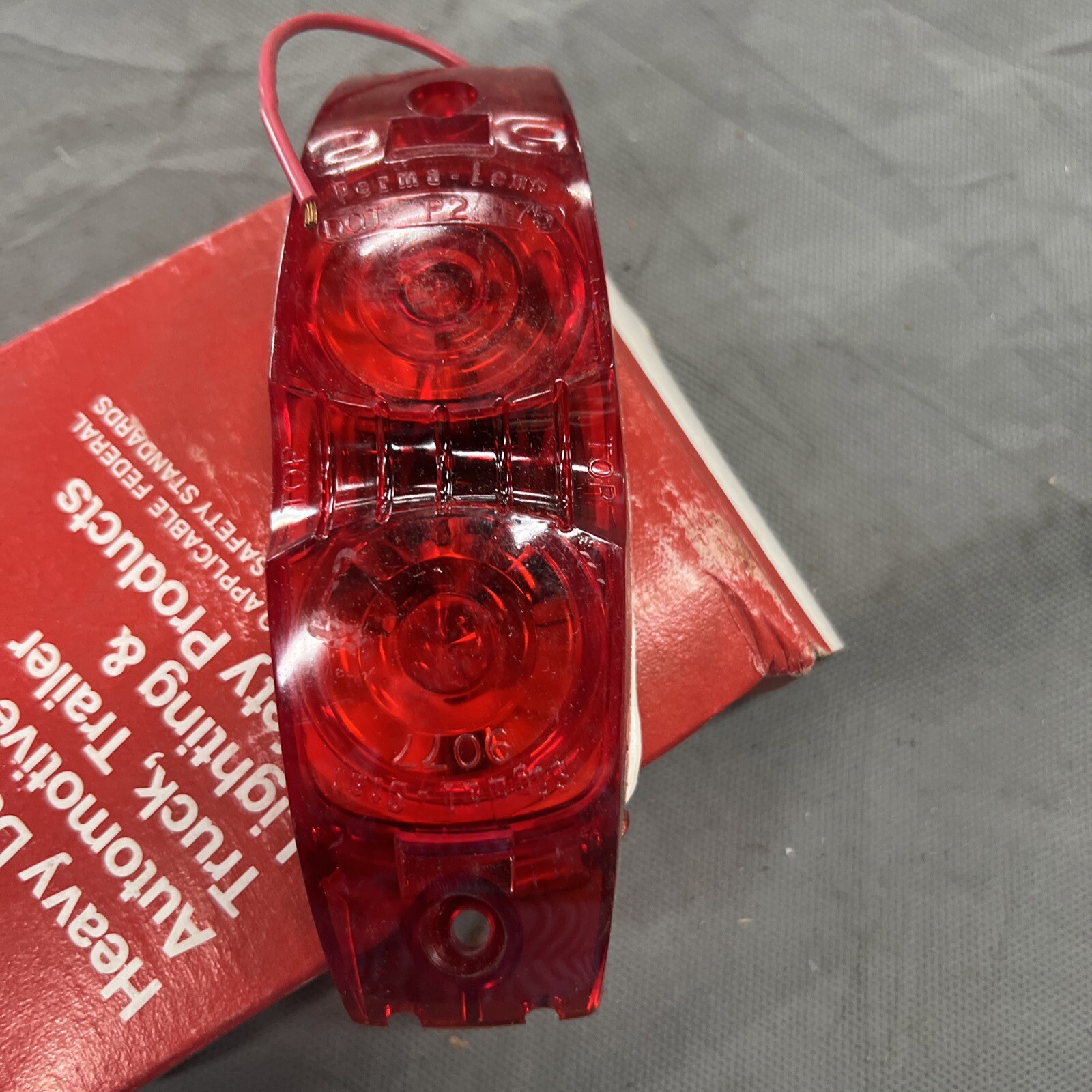 Truck Lite 1213 Signal Stat Marker Clearance Light Incandescent, Hardwired