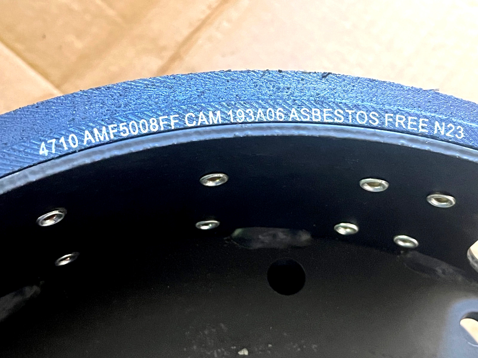 144.471080.5010 AUTOMANN SHOE BOX KIT 15.000 IN – 8.625 IN Hendrickson Trailer