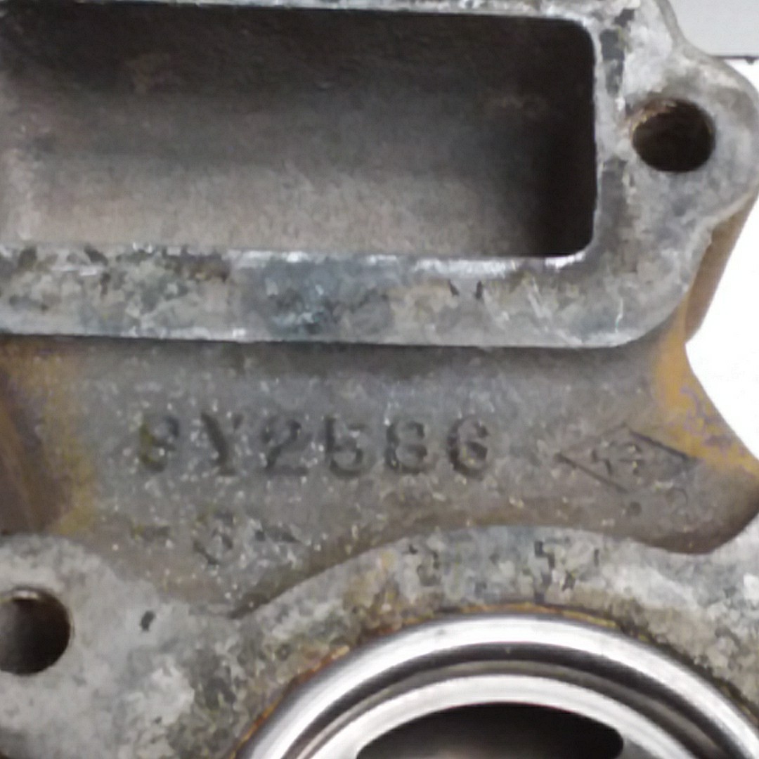 Caterpillar Thermostat Housing 9Y2586 Item #3311