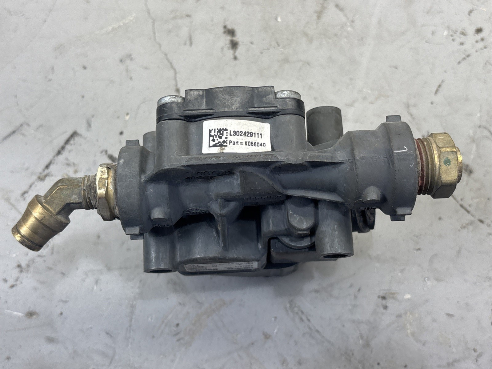 Used GENUINE BENDIX K056040 ABS MODULATOR VALVE 12V M-40HF