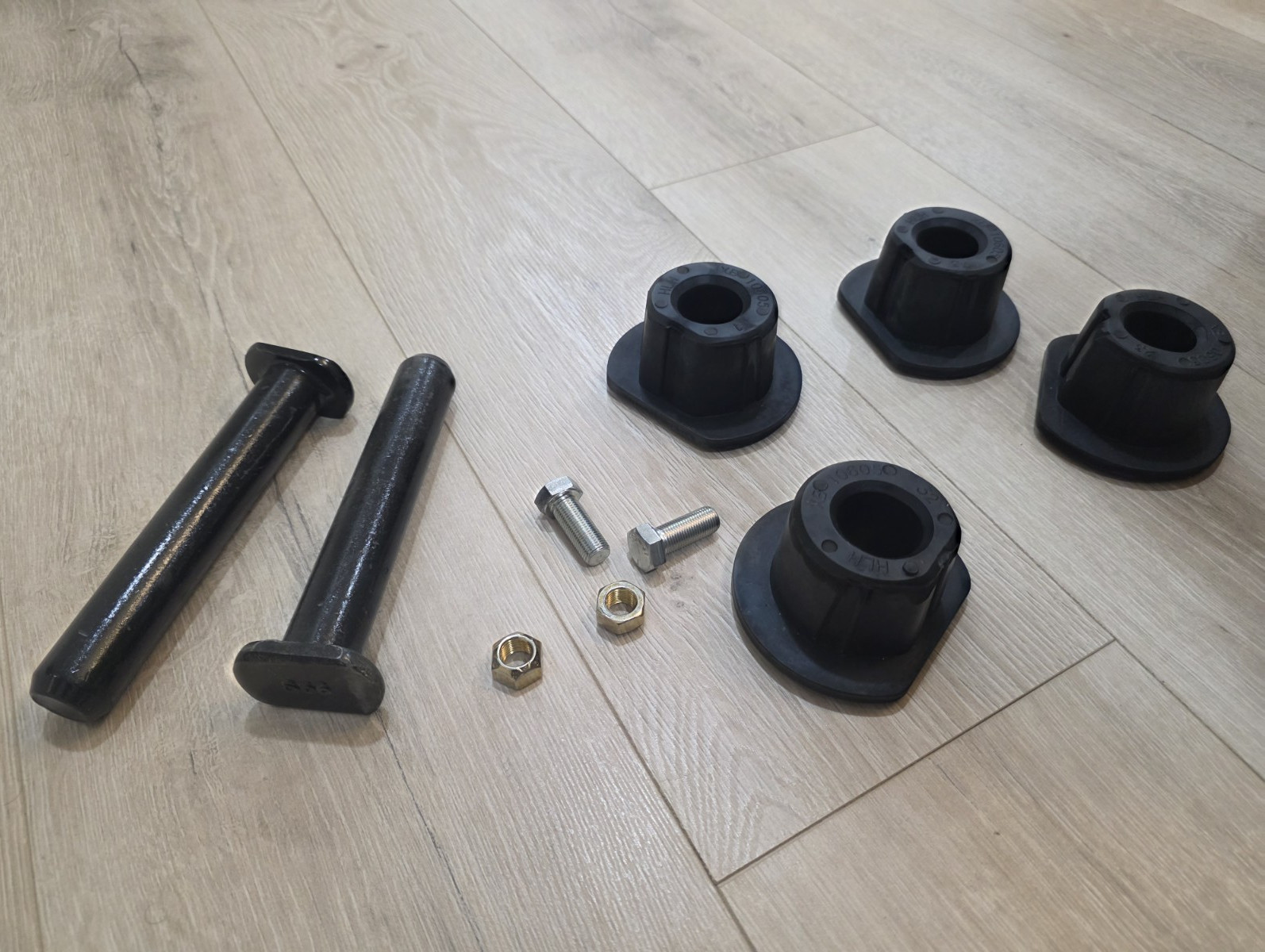 RK-10605 Genuine Pin Kit, ILS Bracket Pins & Cushions OEM – New