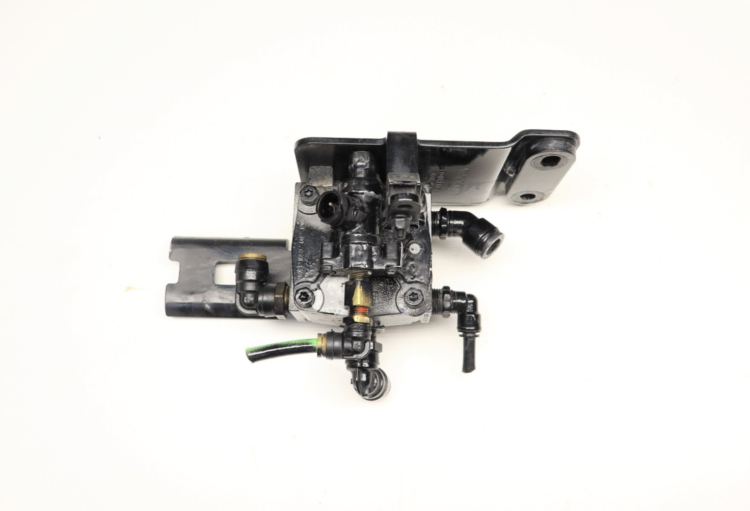 2023 PETERBILT 579 BENDIX AIR BRAKE RELAY TRACTION VALVE W BRACKET K070684